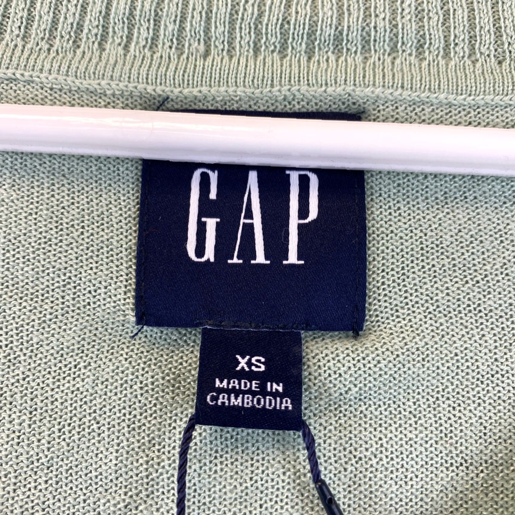 Gap GAP Women's Lightweight Sweater, Long-Sleeve V-Neck Cotton-Blend Sweater /83-46 Size XS / US 0-2 / IT 36-38 - 4 Thumbnail