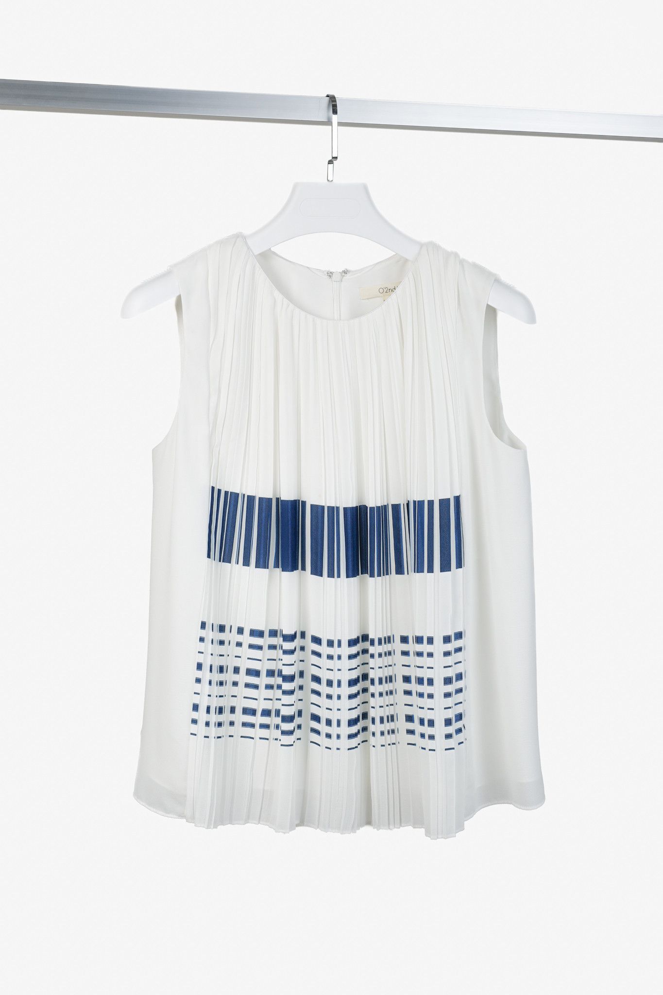Other O’2nd White Pleated Blue-Striped Sleeveless Blouse Size S / US 4 / IT 40 - 1 Thumbnail
