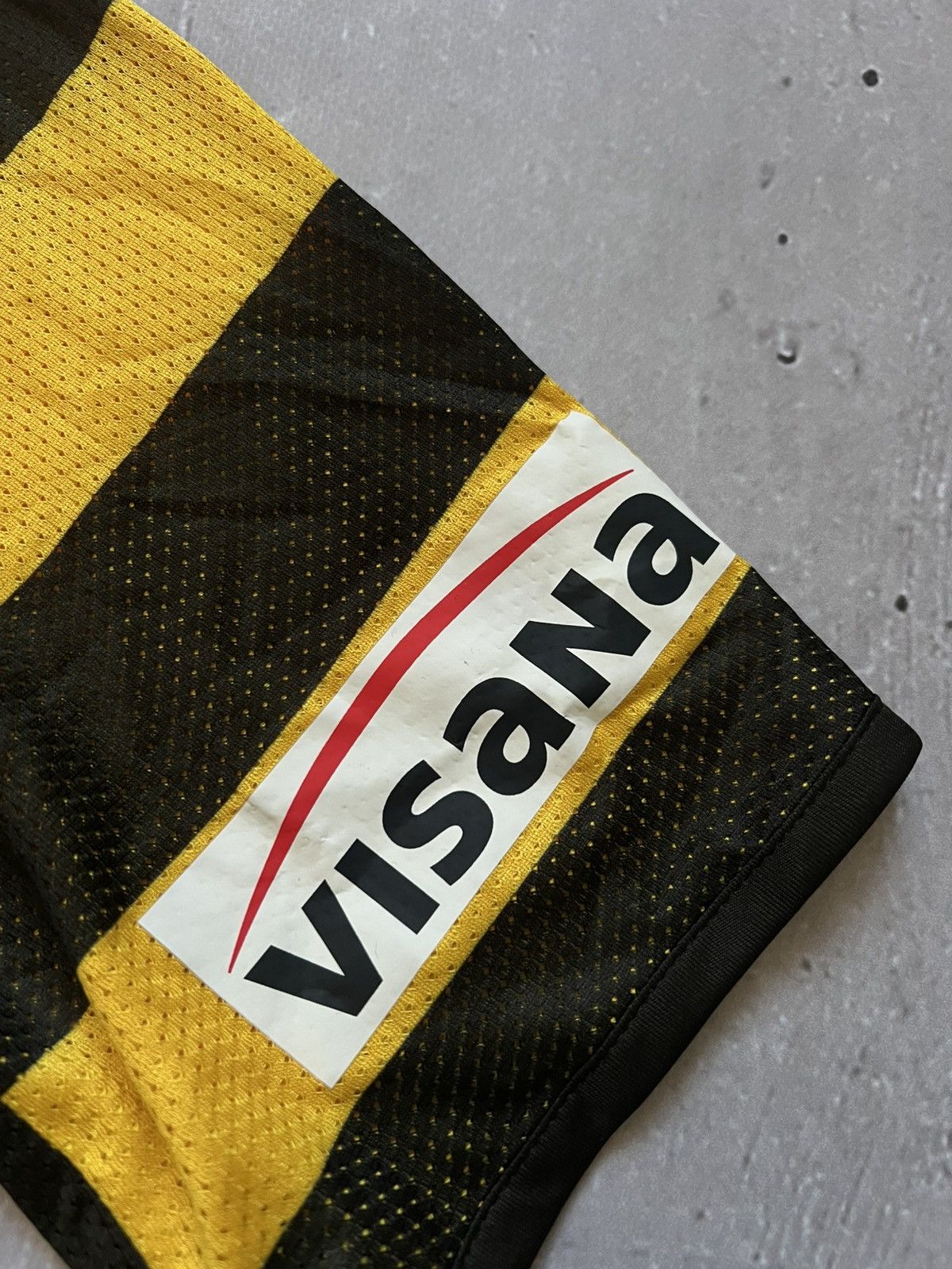 Puma BSC YOUNG BOYS PUMA FOOTBALL SHIRT 2008-2009 JERSEY SIZE S Size US S / EU 44-46 / 1 - 8 Thumbnail