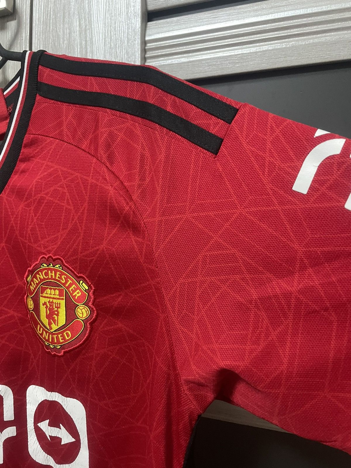 Adidas Adidas Manchester United 2023/2024 Football Soccer Jersey Size US M / EU 48-50 / 2 - 3 Thumbnail