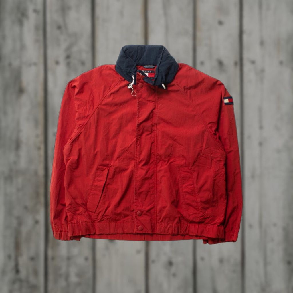 Tommy Hilfiger VINTAGE Tommy Hilfiger Windbreaker Red 1990s Nylon Polyester Large Mens Womens? Size US L / EU 52-54 / 3 - 1 Thumbnail