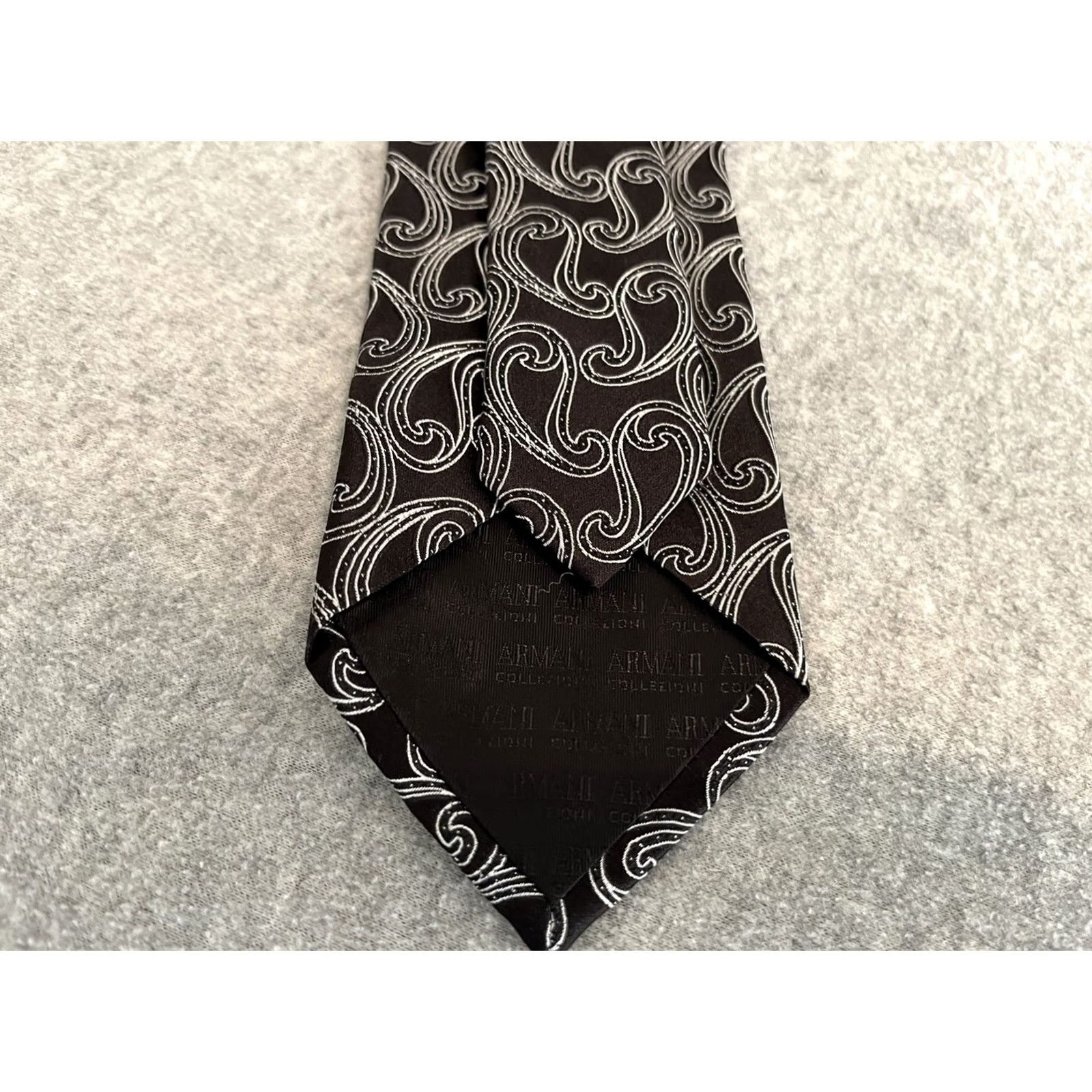 Armani Armani Collezioni Tie Men Black 100% Silk Paisley 59 inches Classic Size ONE SIZE - 2 Thumbnail
