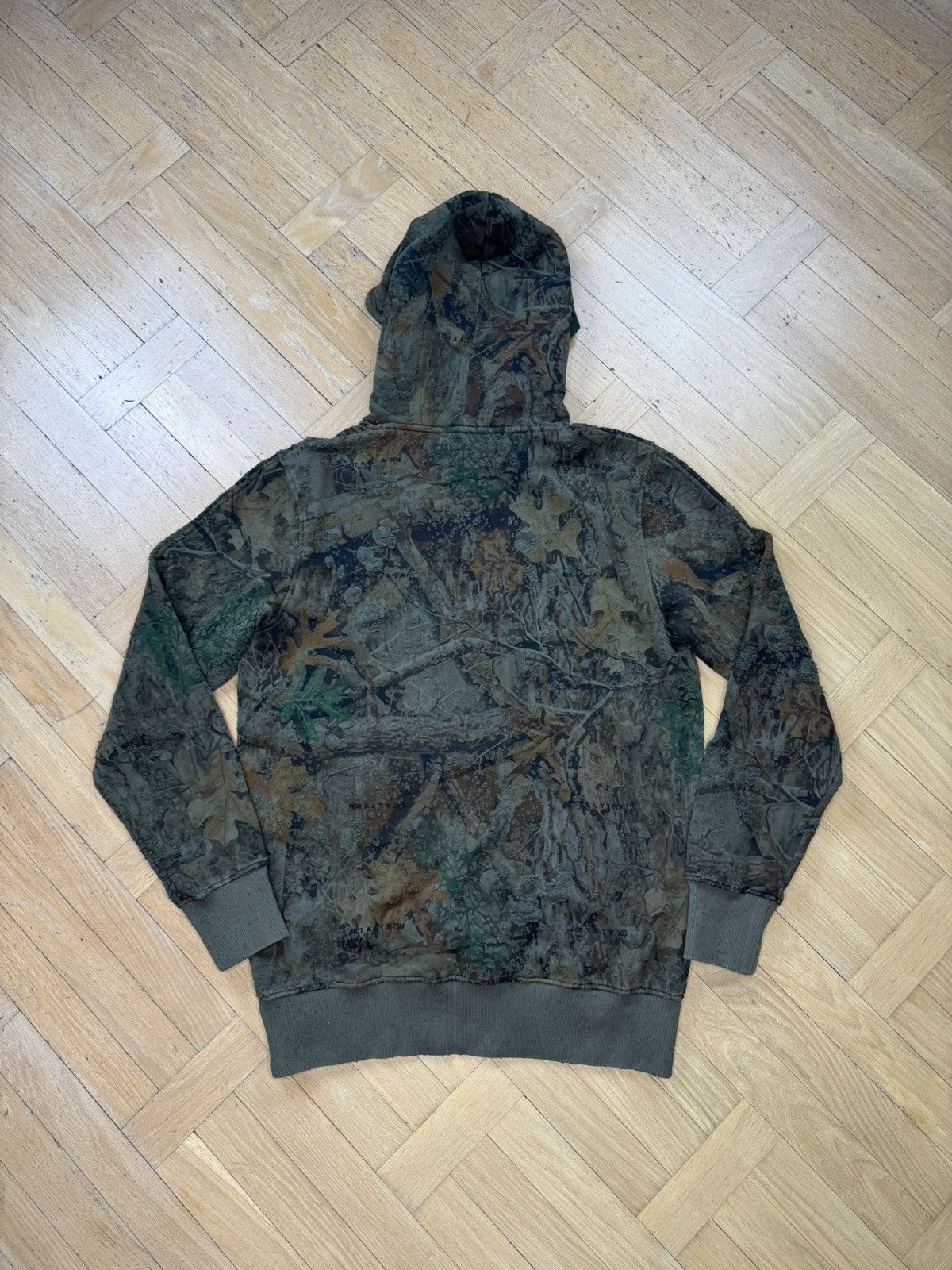 1017 ALYX 9SM 1017 ALYX 9SM REAL TREE CAMO DISTRESSED HOODIE FW23 Size US L / EU 52-54 / 3 - 2 Thumbnail