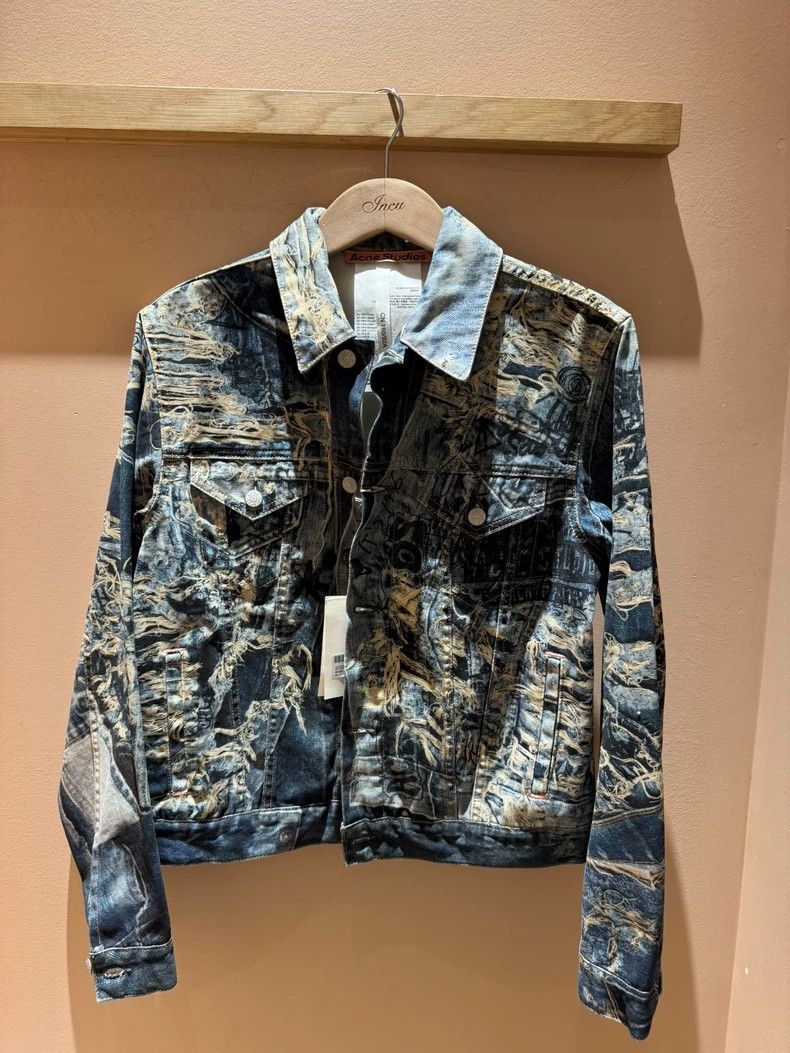 Acne Studios acne studios Digital printed coat Size US S / EU 44-46 / 1 - 4 Thumbnail