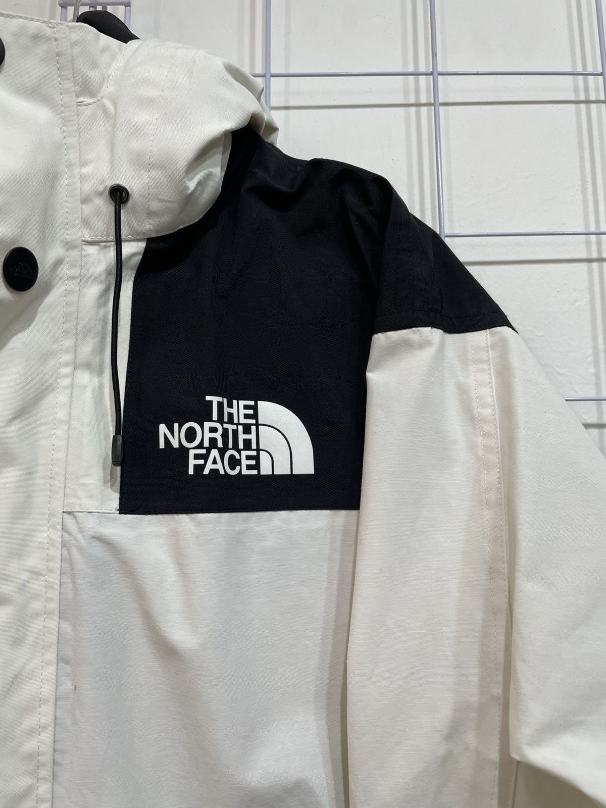 Sacai × The North Face Sacai X The North Face White Parka Size US M / EU 48-50 / 2 - 3 Thumbnail
