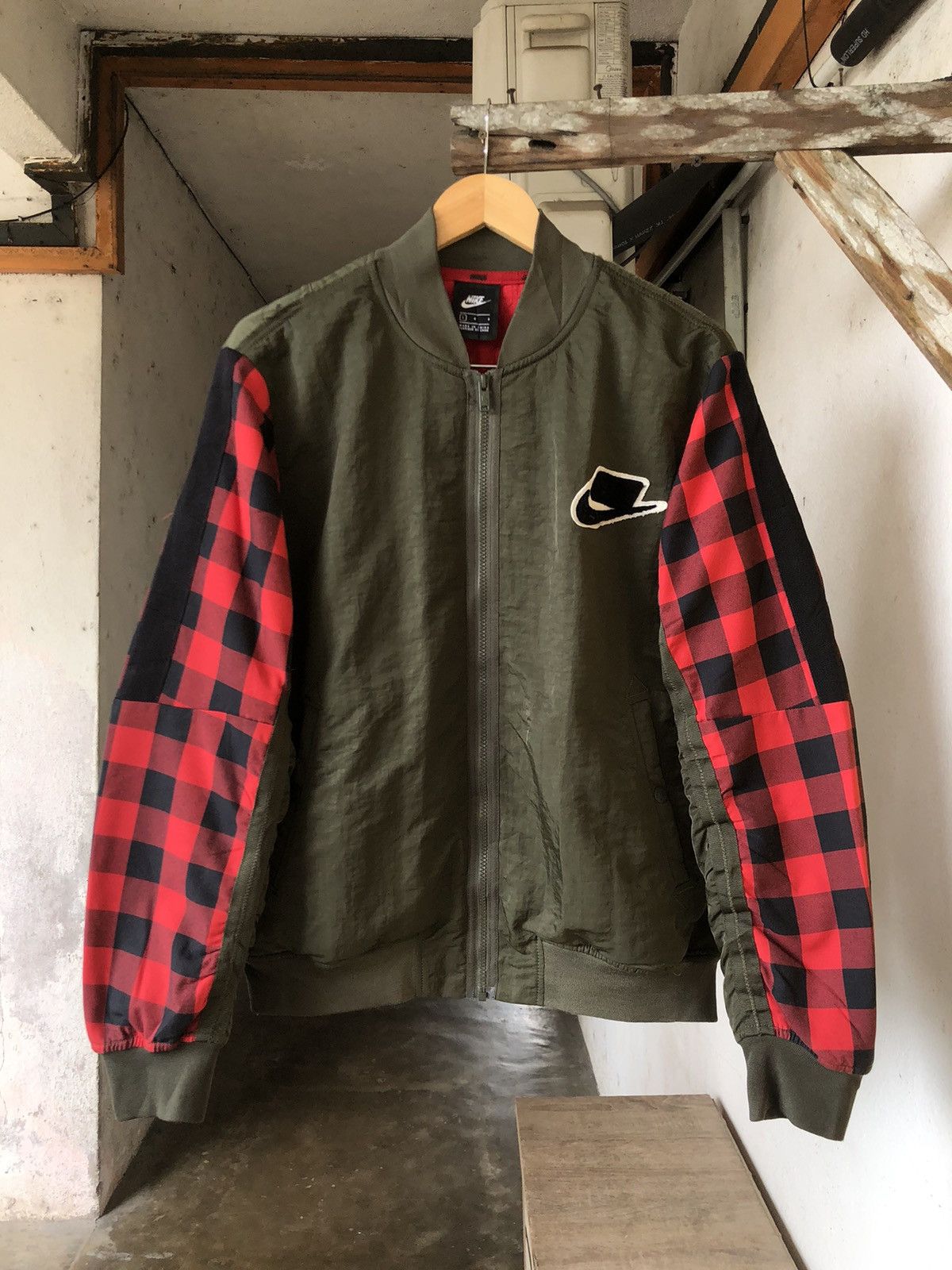 Nike On Fire🔥 Nike x NSW Gothic Style Bomber Jacket Size US L / EU 52-54 / 3 - 1 Thumbnail