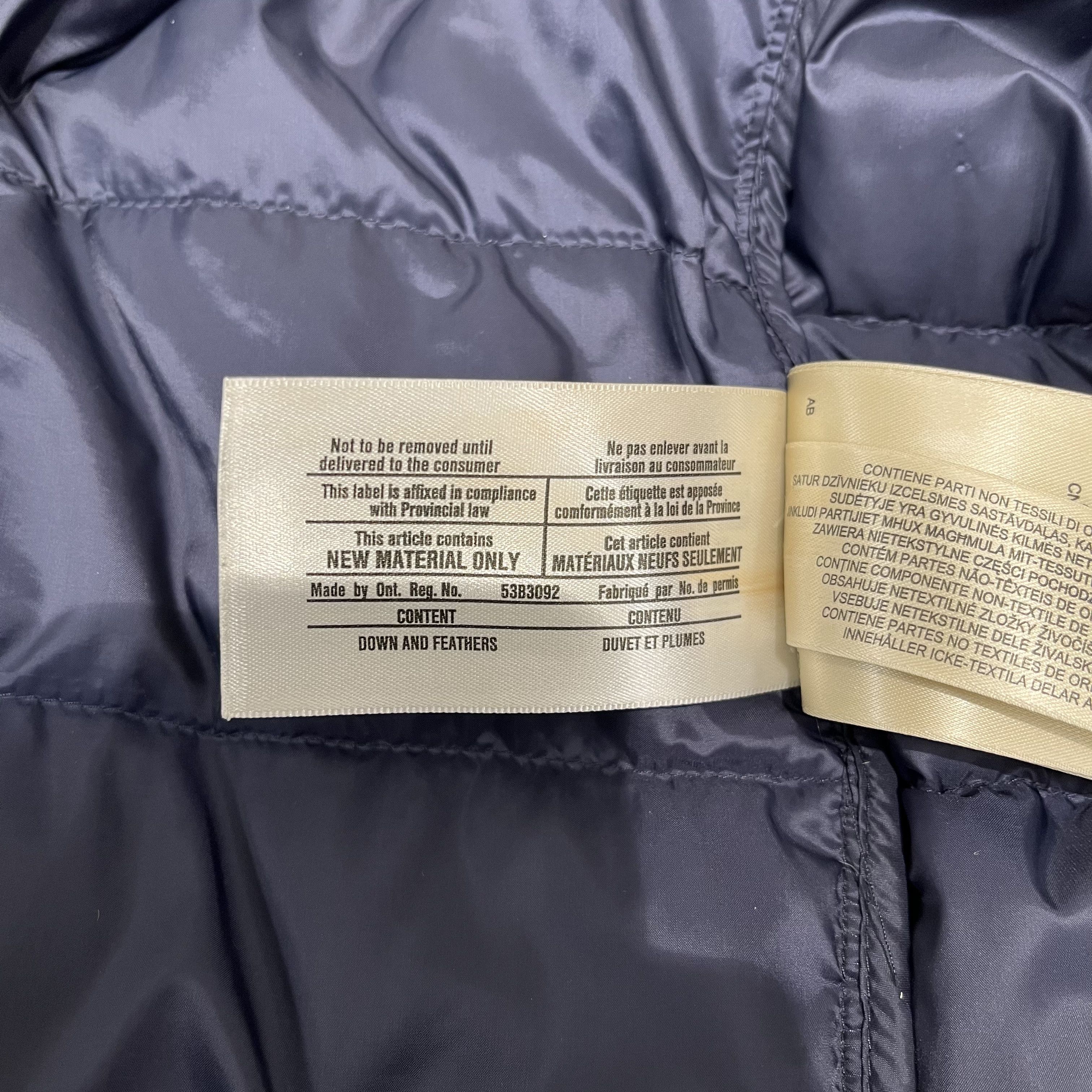 Burberry Burberry Lightweight Navy Puffer Jacket Size US L / EU 52-54 / 3 - 18 Thumbnail