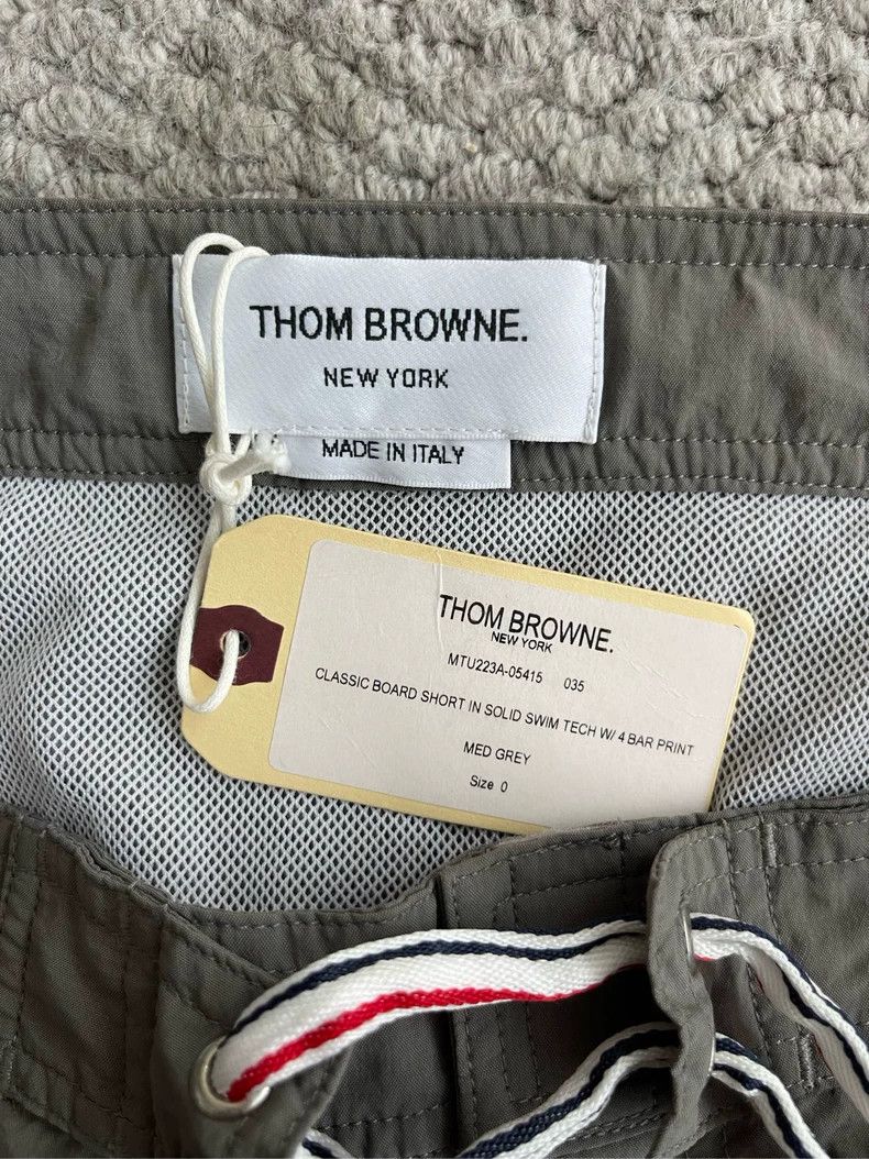 Thom Browne Thom browne Size 0 Gray four-striped nylon shorts 2504-Nex Size US 29 - 5 Thumbnail