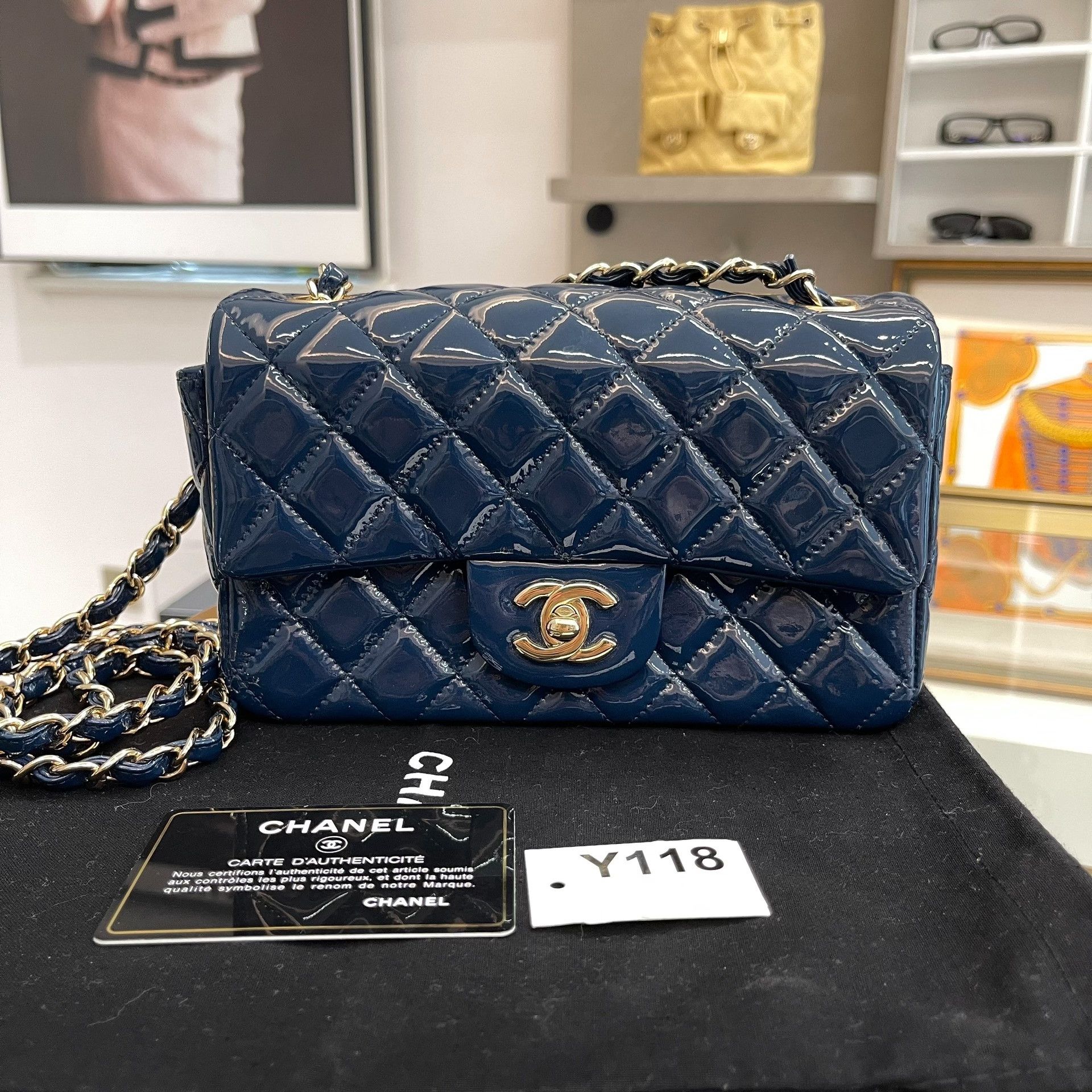 Chanel Pre-loved Bag Very good condition Size ONE SIZE - 1 Thumbnail