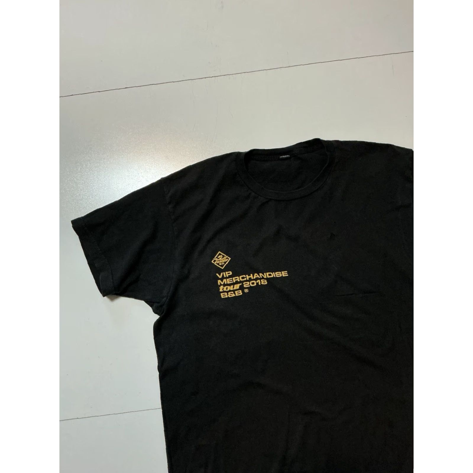 Tultex Post Malone Beerbongs & Bentleys Tour 2018 VIP Merchandise Graphic T-Shirt Sz. L Men Tultex Black Dragon Bat S/S T-Shirt Large Size US L / EU 52-54 / 3 - 3 Thumbnail
