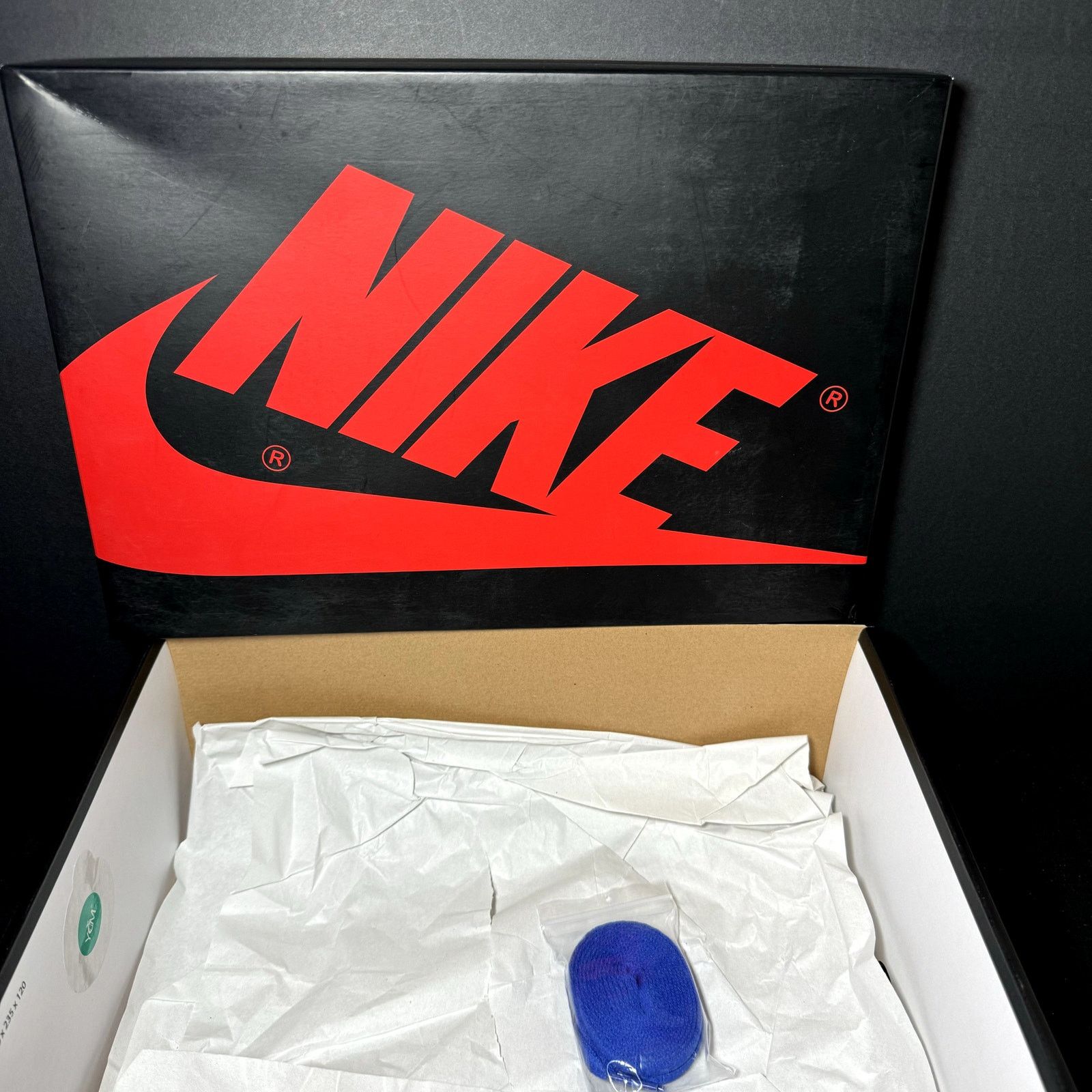 Jordan Brand × Nike Size 11 - Air Jordan 1 Retro High OG Hyper Royal Men's Shoes Size US 11 / EU 44 - 9 Thumbnail
