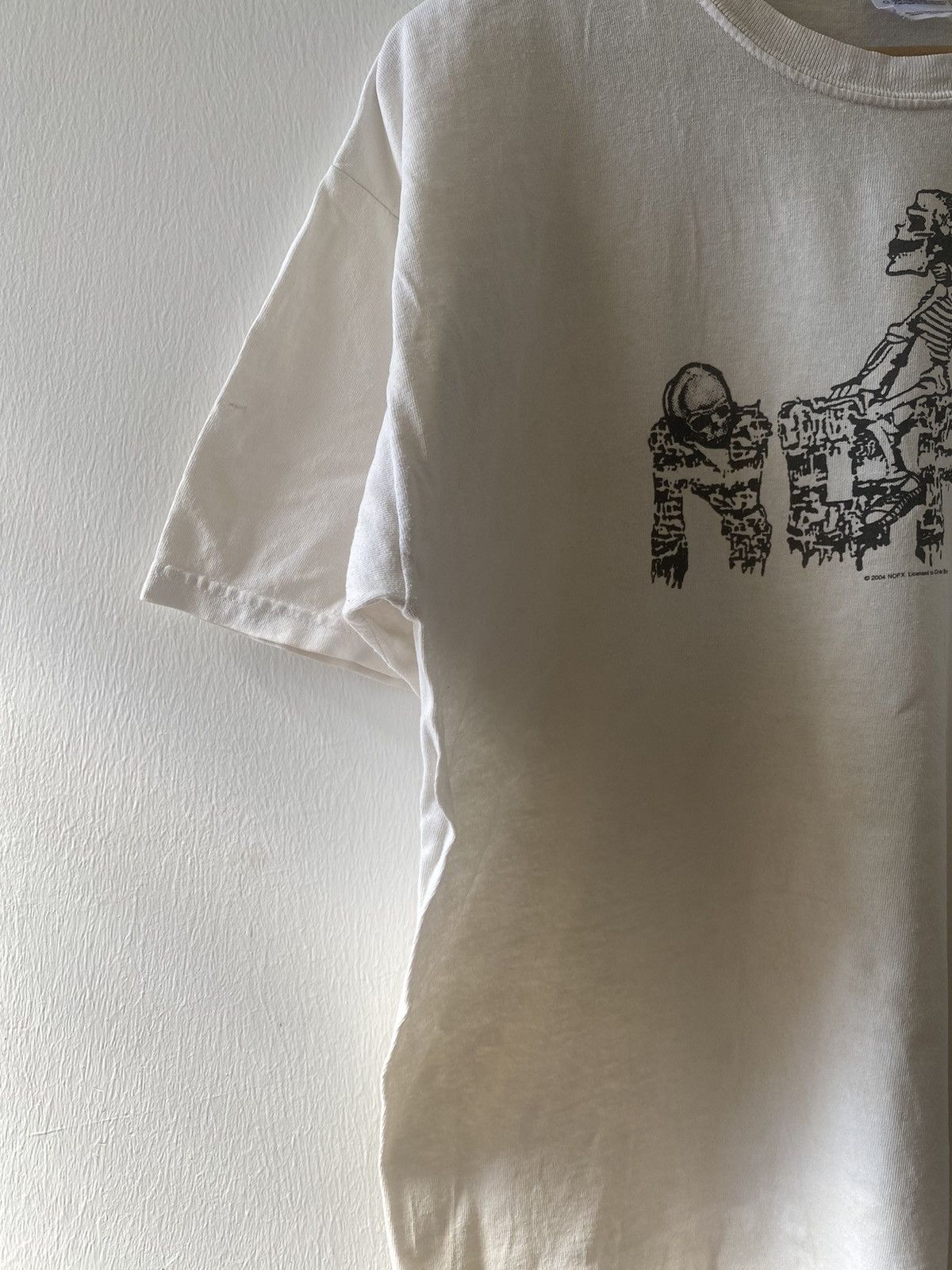 Band Tees × Vintage Band Tee x Rock Band x NOFX Gigan Tour x Vintage ©️ 2004 Size US L / EU 52-54 / 3 - 8 Thumbnail