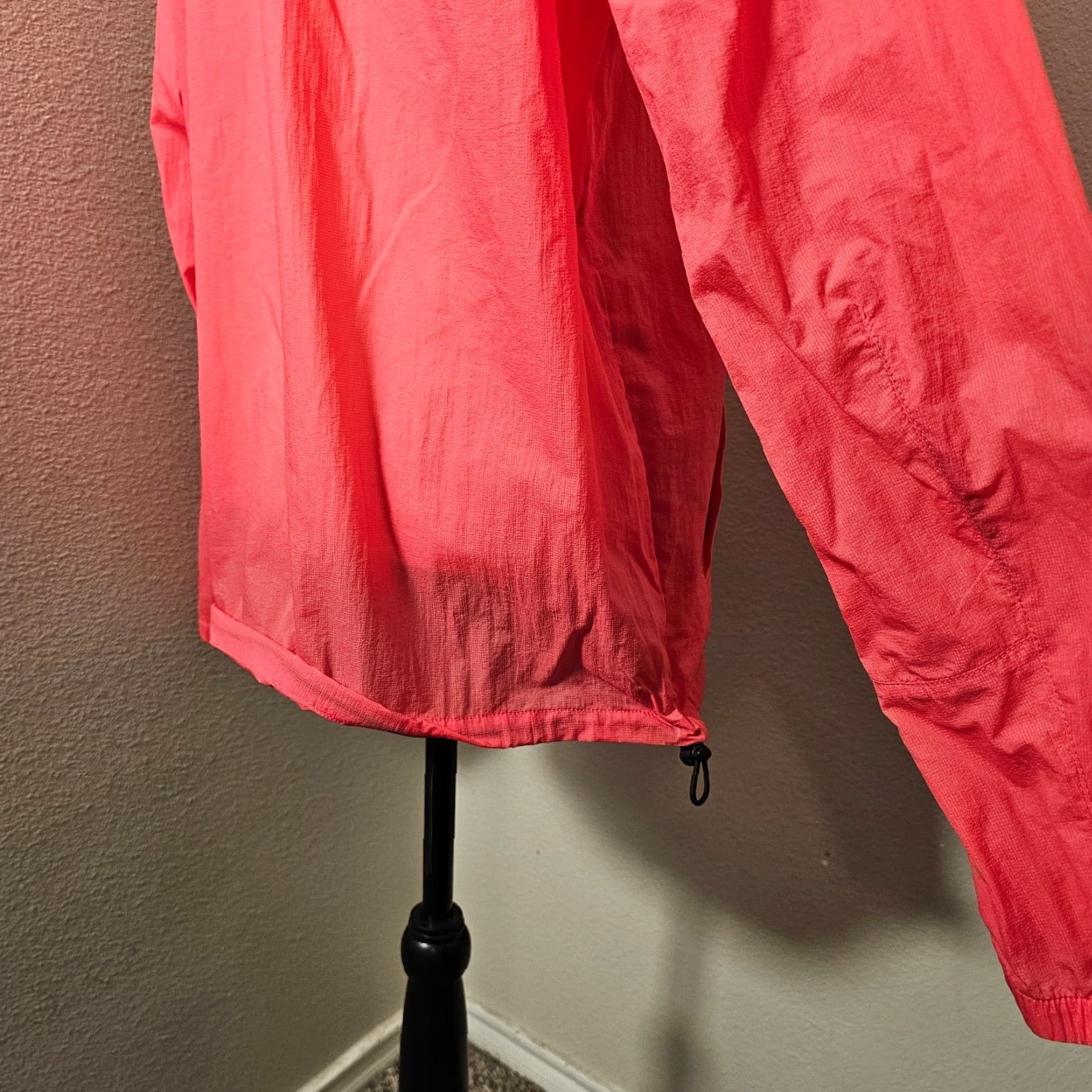 Armani Exchange Armani Exchange Women's Windbreaker Semi Sheer Pink Size M Adjustable Casual Jacket Windbreaker Women Pink M Casual Size M / US 6-8 / IT 42-44 - 5 Thumbnail