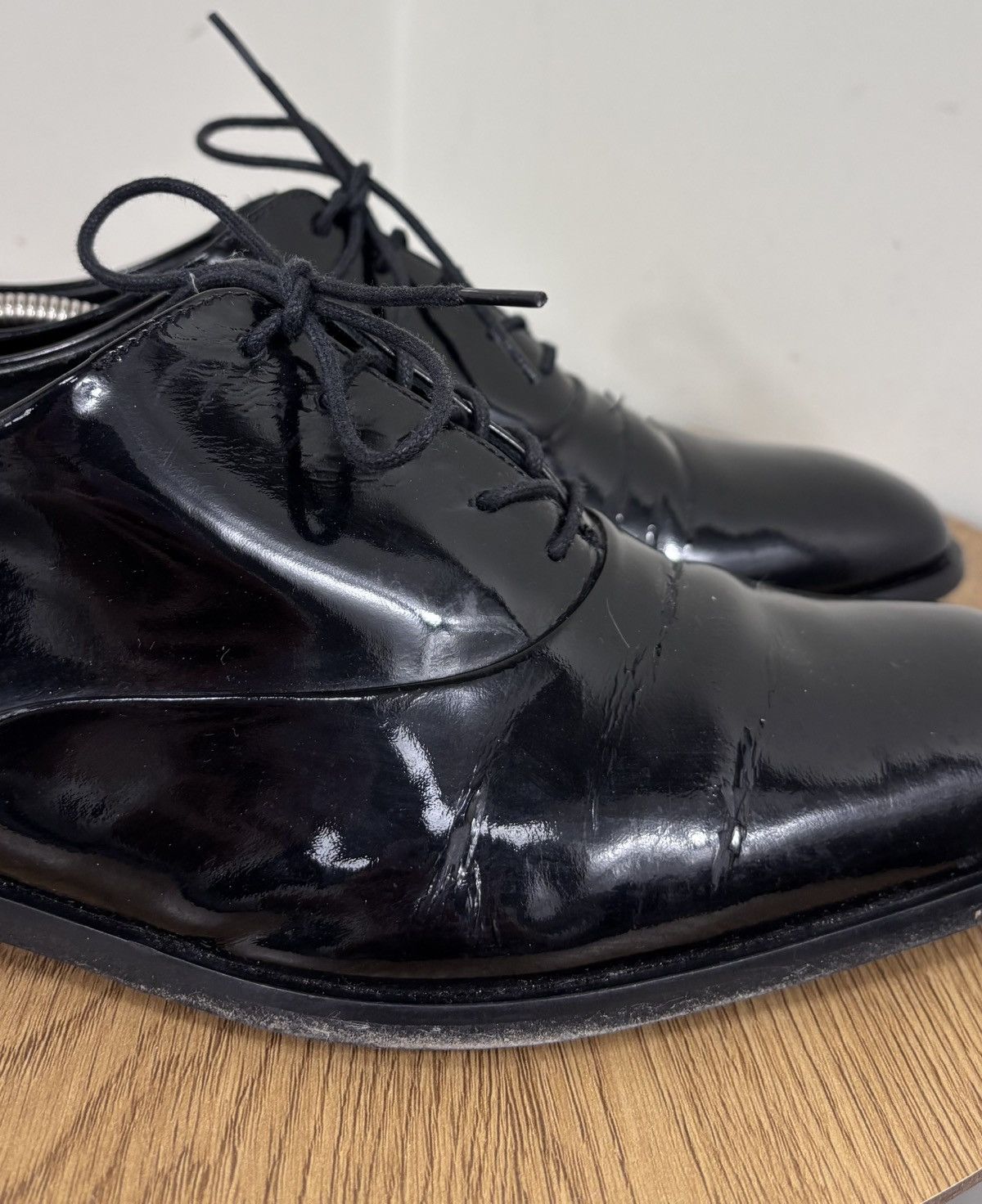 Loake Loake Lifestyle Men’s Black Patent Leather Dress Shoes Size US 9.5 / EU 42-43 - 4 Thumbnail