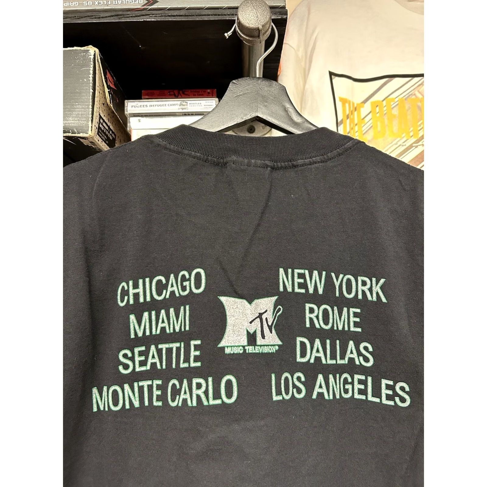 Vintage VINTAGE Dennis Rodman MTV World Tour 1996 Promo Tee Large Black T-Shirt Unisex Adults Crew Neck Short Sleeve 90s Glow in the Dark Men/Women Size US L / EU 52-54 / 3 - 2 Thumbnail