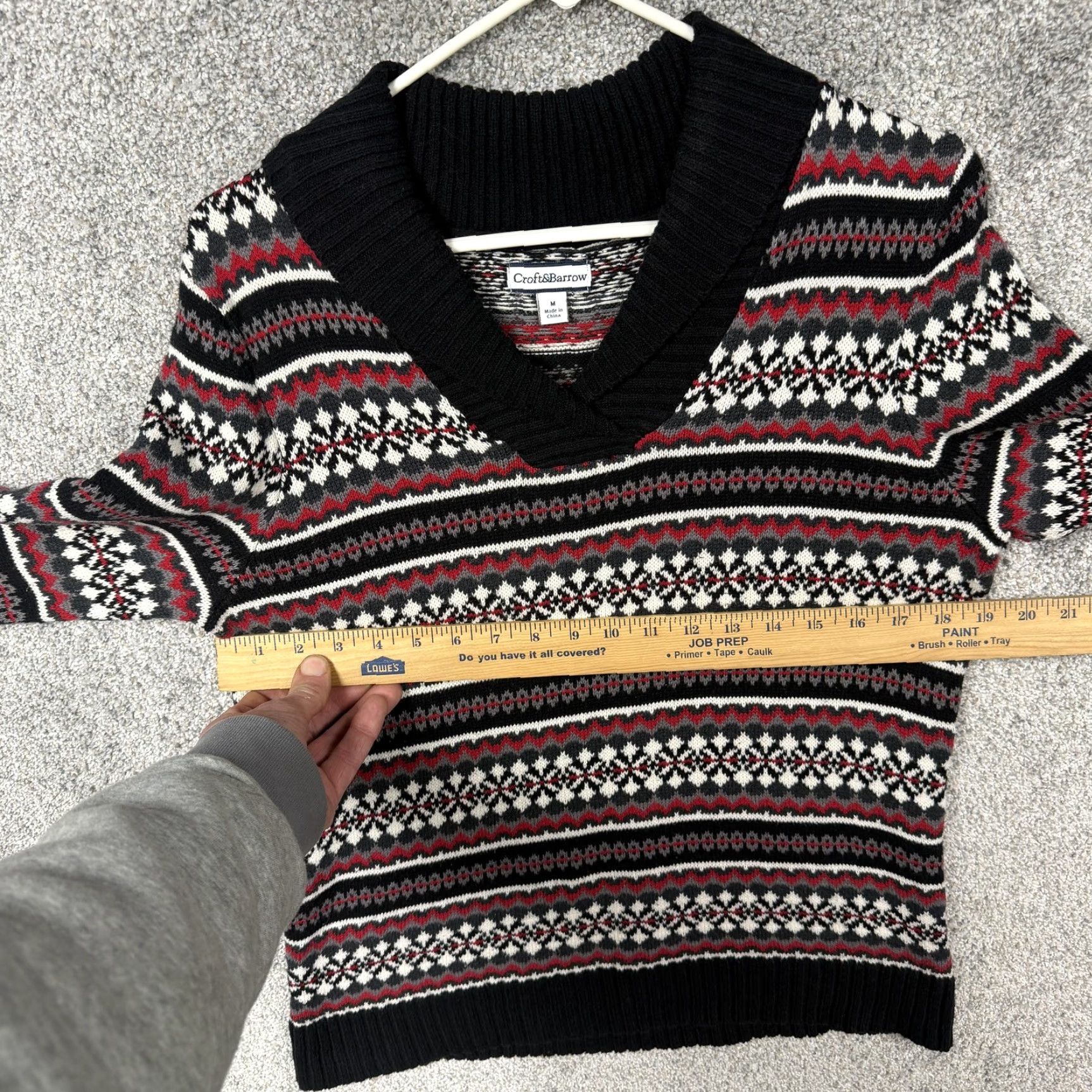 Croft & Barrow Croft & Barrow Sweater Womens M Black Fair Isle V-Neck Nordic Winter Pullover Knit Adults M Black Fair Isle Knit Pullover Sweater Mens Womens Size M / US 6-8 / IT 42-44 - 4 Thumbnail