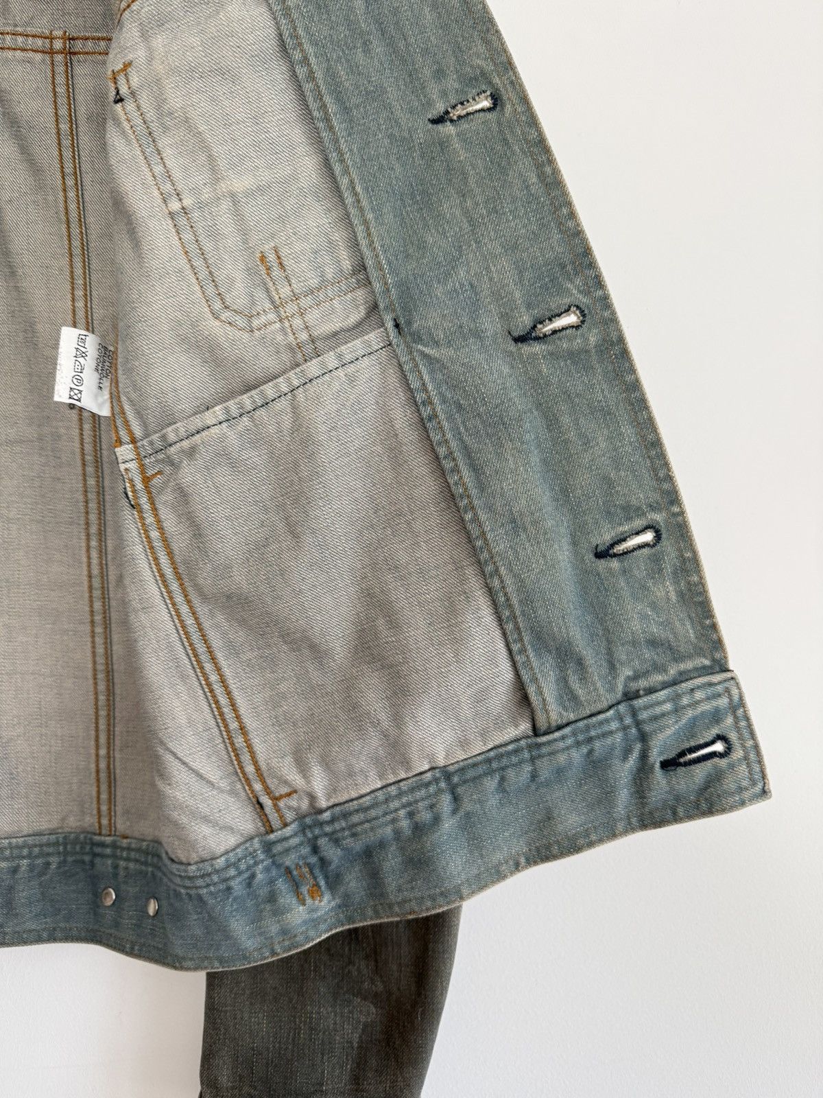 Dior × Hedi Slimane S/S 2004 “Strip” Dirty Bleu Clair Denim Jacket Size US M / EU 48-50 / 2 - 15 Thumbnail
