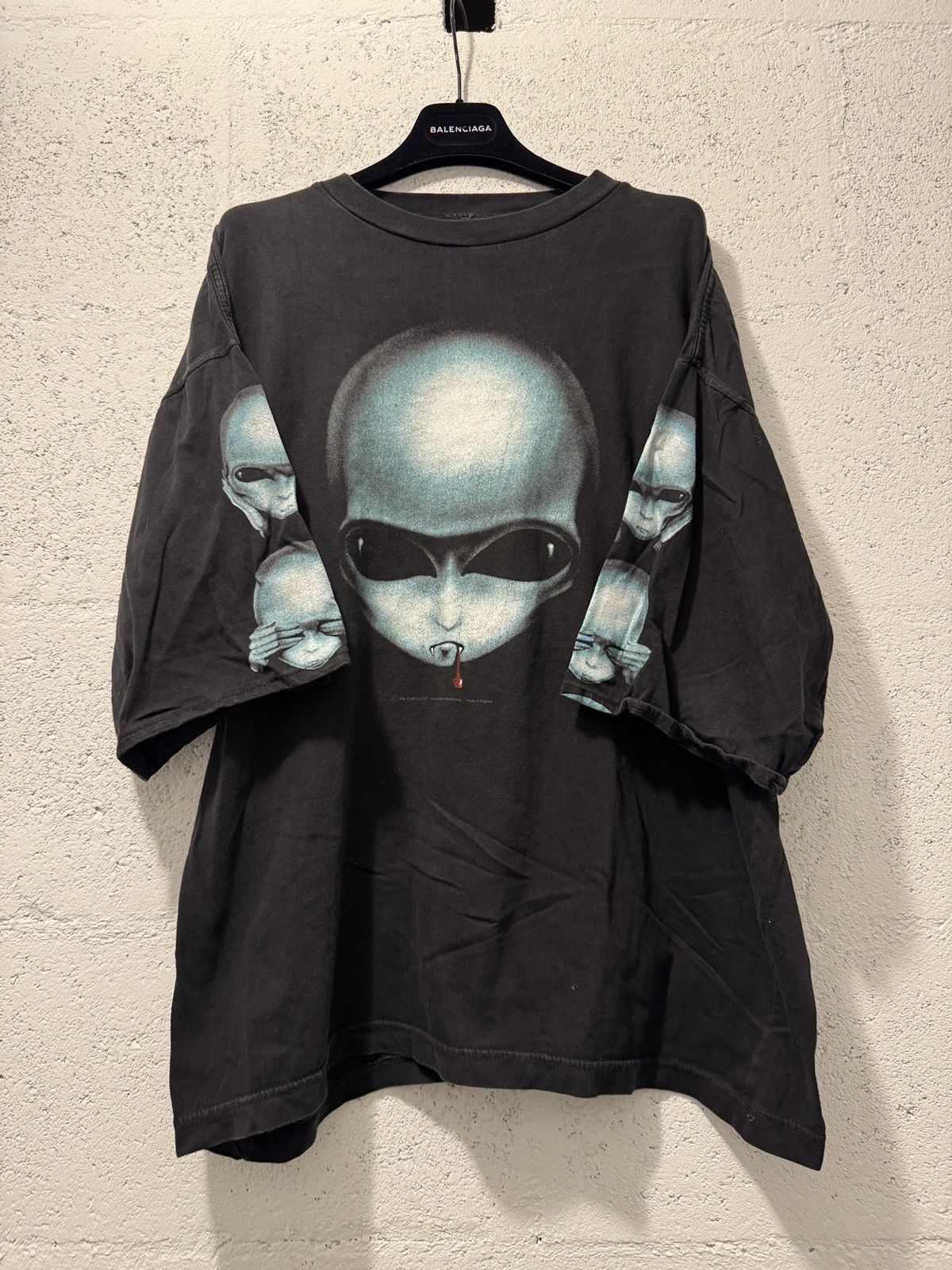 Vintage × Warner Bros *RARE* ALIEN 1996 MADE IN ENGLAND VINTAGE TEE Size US XL / EU 56 / 4 - 1 Thumbnail