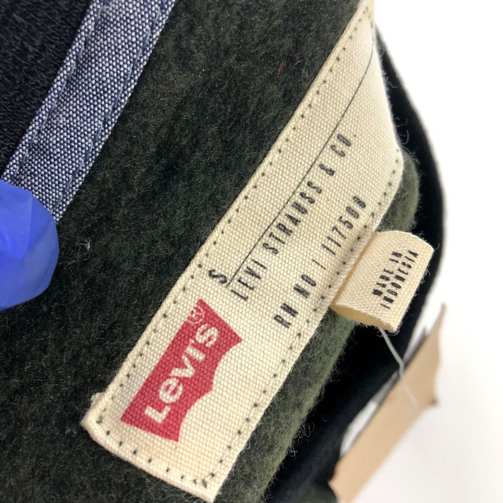 Levi's Levi's Small NEW Mens Pullover Crew Sweatshirt Sweater Green Black Polyester Rayon Knit Casual Shirt Womens Size US S / EU 44-46 / 1 - 8 Thumbnail