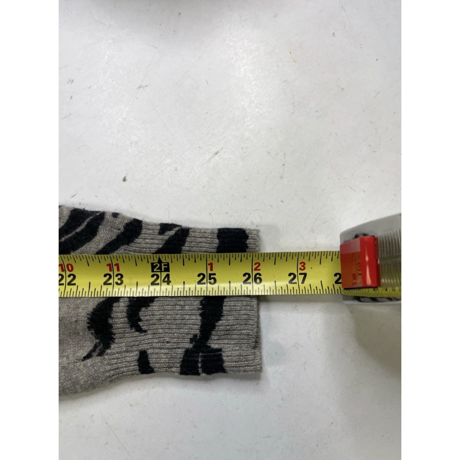 Vintage Vertical Design Cardigan Sweater Womens M Gray Black Tiger Zebra Knit Cashmere Size M / US 6-8 / IT 42-44 - 3 Thumbnail