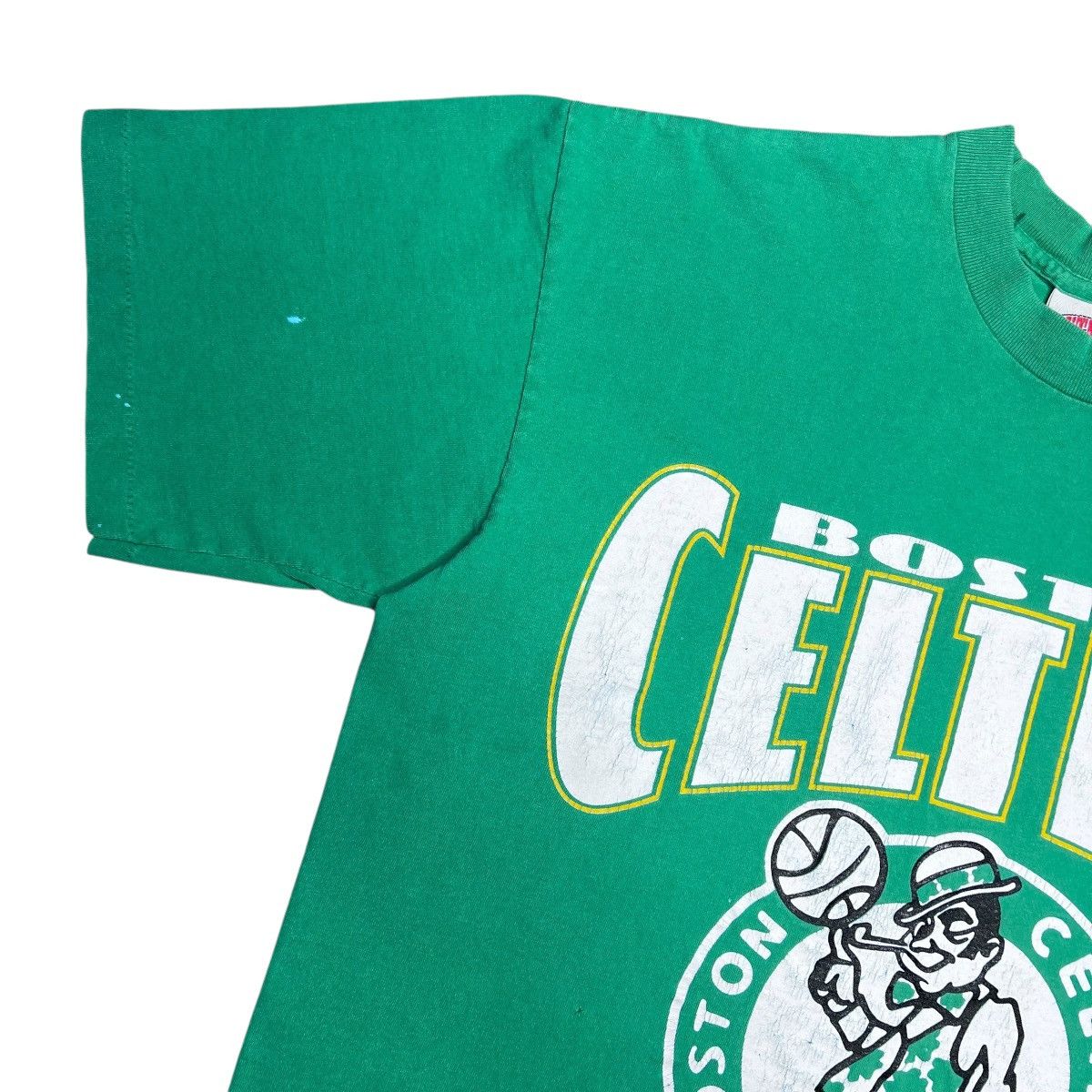 Nutmeg 1990s NBA Boston Celtics Nutmeg Mills Spell Out Graphic Tee Size US XL / EU 56 / 4 - 7 Thumbnail