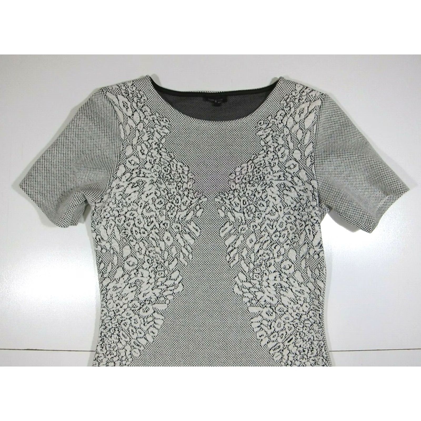 River Island River Island White Black Embroidered Short Sleeve Fitted Bodycon Dress Women 6 UK 10 US 6 Size 28" / US 6 / IT 42 - 4 Thumbnail