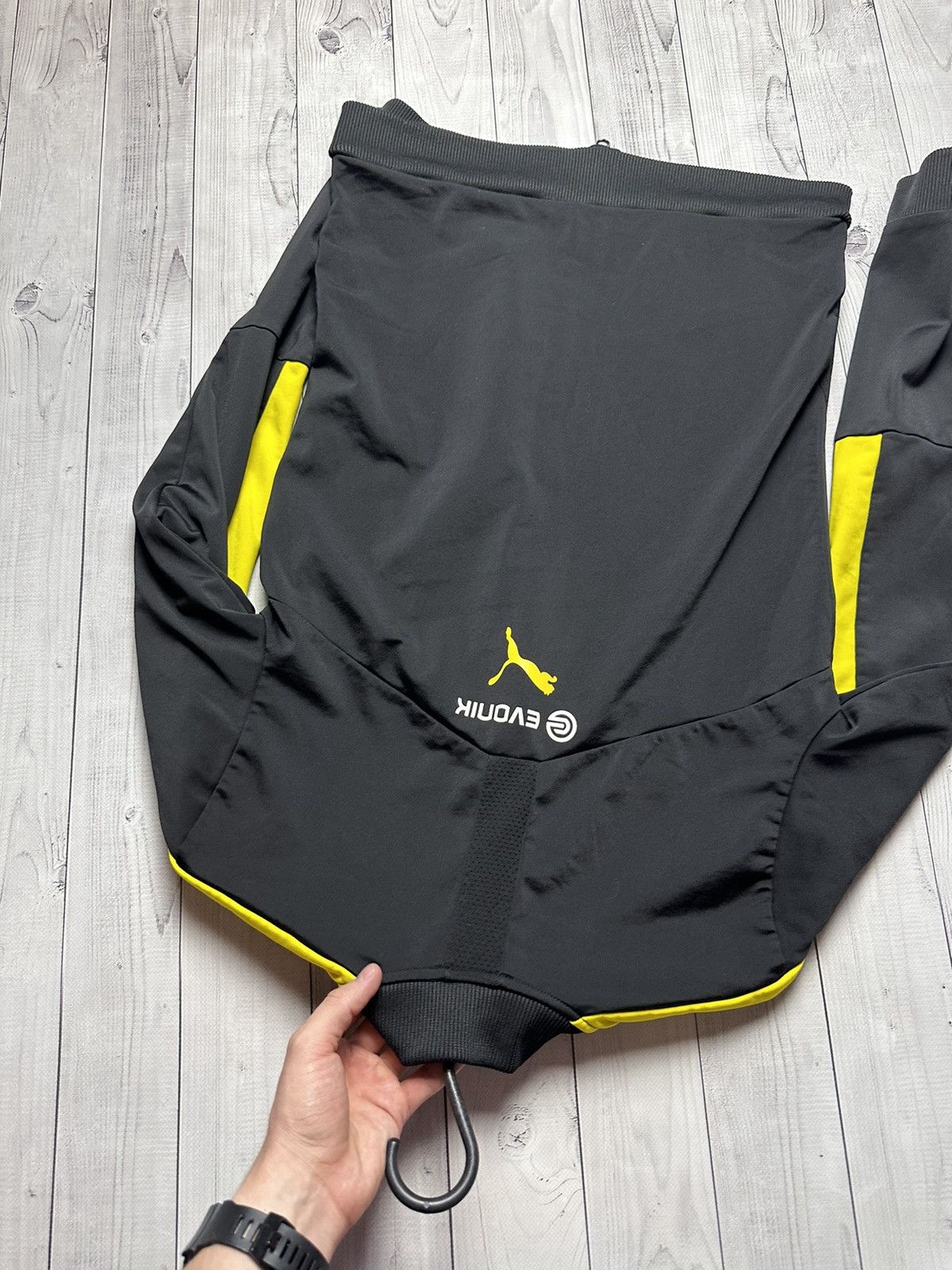 Puma × Vintage Vintage puma soccer jacket Borussia Dortmund size S Size US S / EU 44-46 / 1 - 6 Thumbnail