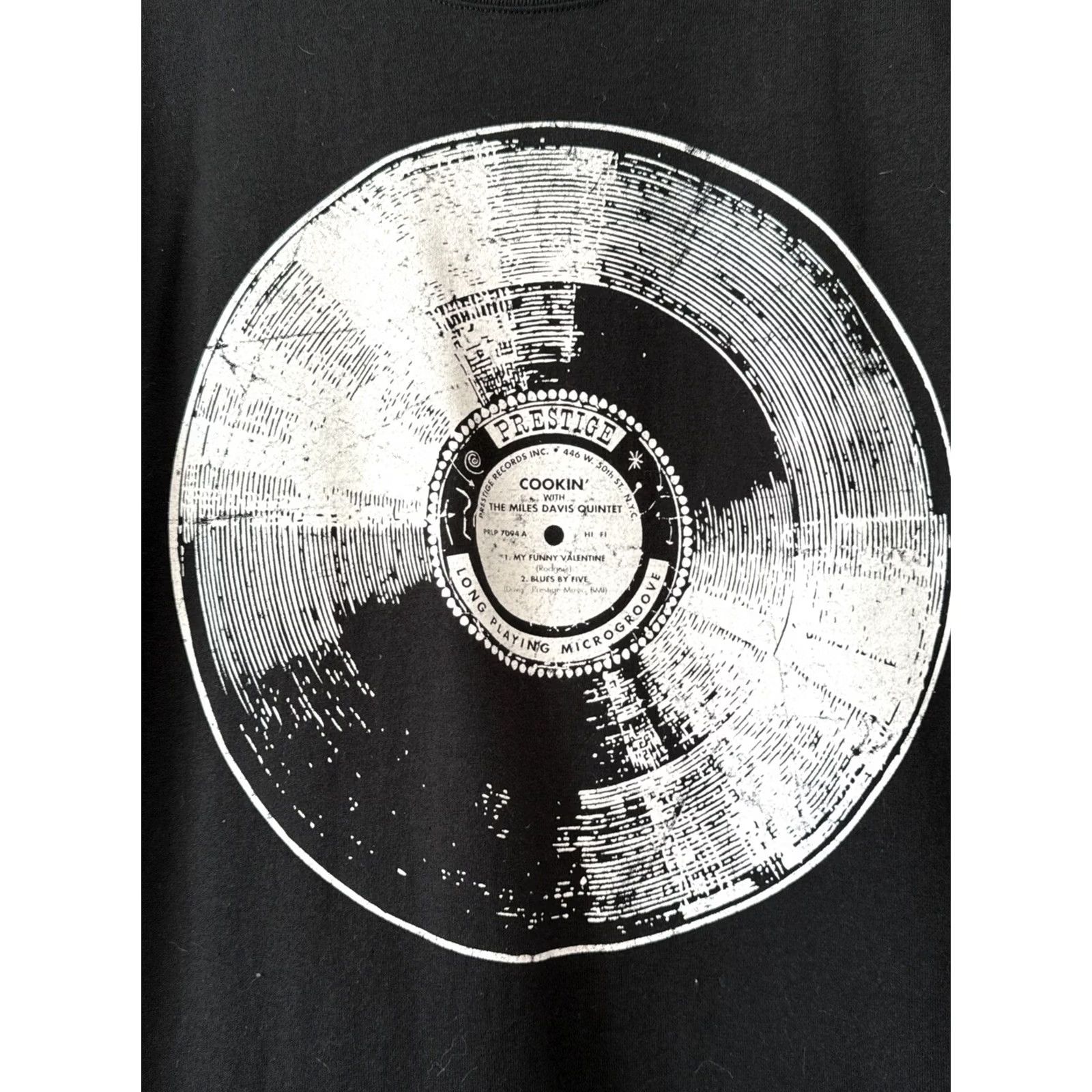 Hanes Miles Davis Cookin Shirt Jazz Record Tee Prestige Records Graphic Black L Size US L / EU 52-54 / 3 - 2 Thumbnail