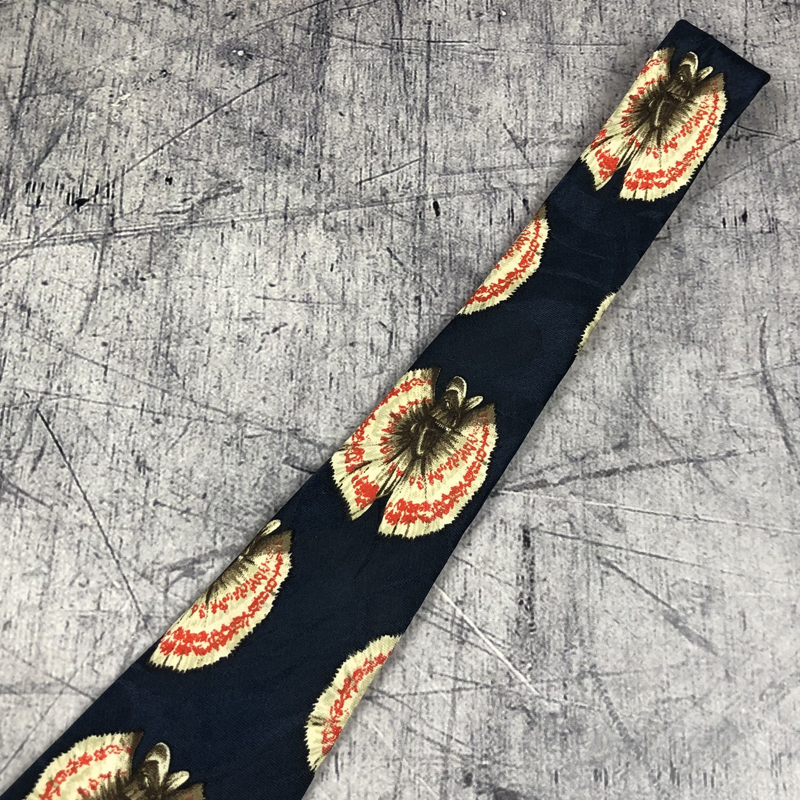 Expert Horror Vintage 90s Jurassic Park Dilophosaurus Spitter Dino Tie Size ONE SIZE - 8 Thumbnail