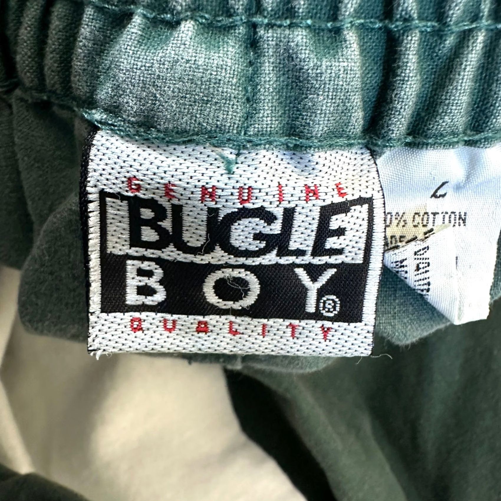 Bugle Boy VINTAGE Bugle Boy Shorts Green Cotton Elastic Waist Pleated Large Mens 90s Size US 31 - 7 Thumbnail