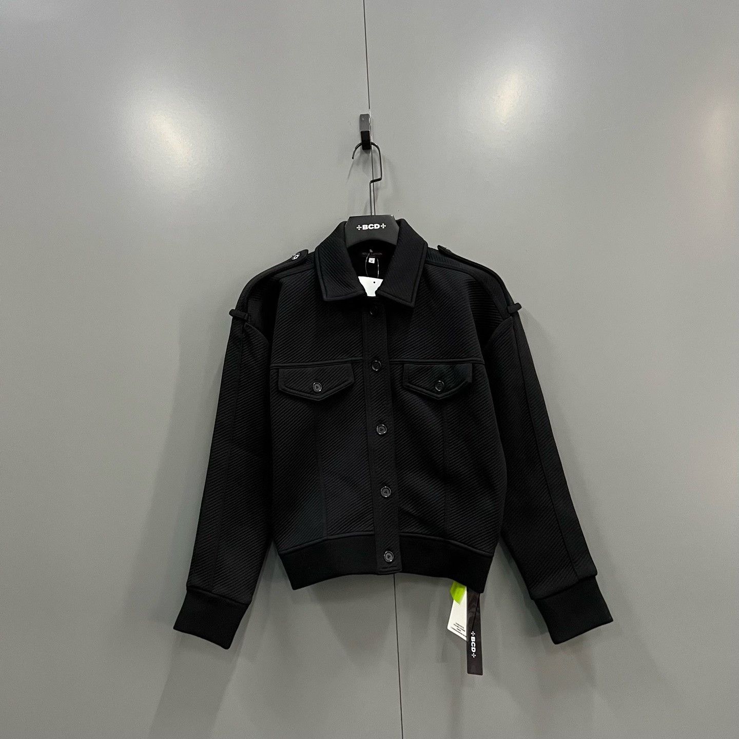 Louis Vuitton Louis Vuitton Black Jacket M Women Size M / US 6-8 / IT 42-44 - 1 Thumbnail