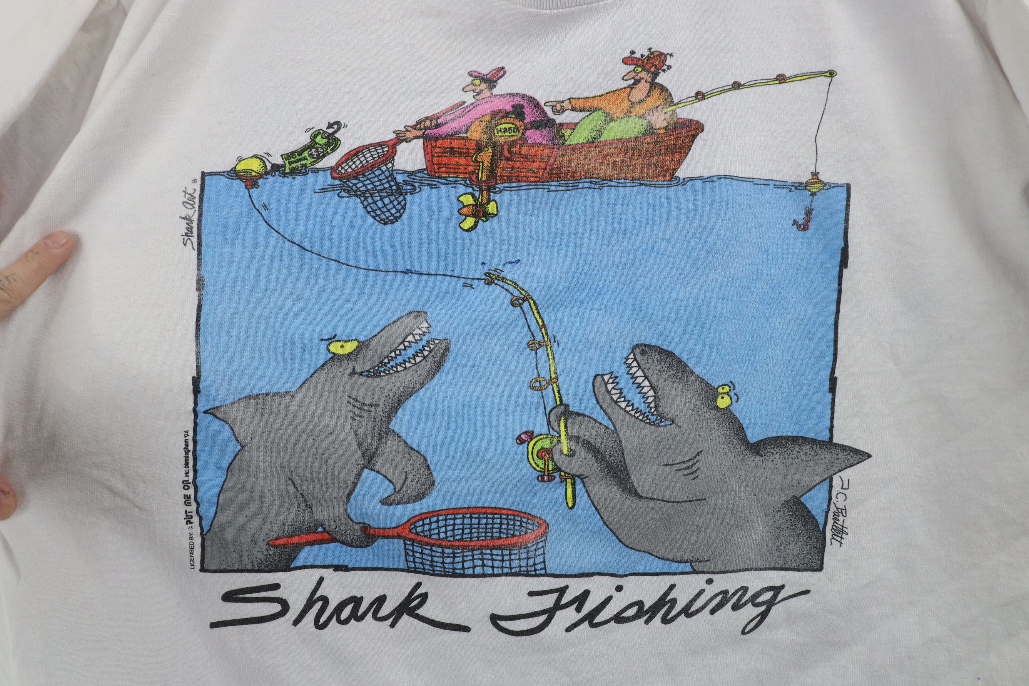 Vintage Vintage 90s Streetwear Funny Comic Shark Fishing T-Shirt USA Size US XL / EU 56 / 4 - 9 Thumbnail