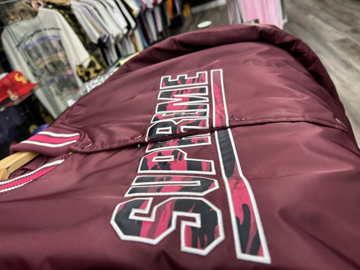 Mitchell & Ness × Supreme Supreme/Mitchell & Ness Camo Logo Varsity Jacket Size US L / EU 52-54 / 3 - 3 Thumbnail
