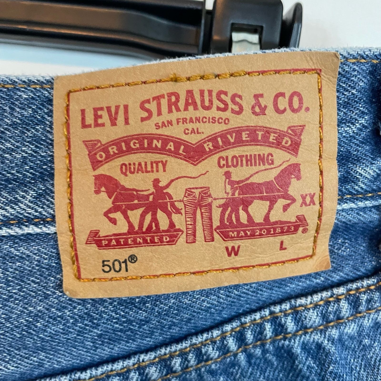 Levi's Levis 501 Shorts 31 Women Button Fly Casual Distressed Denim Size 33" - 5 Thumbnail