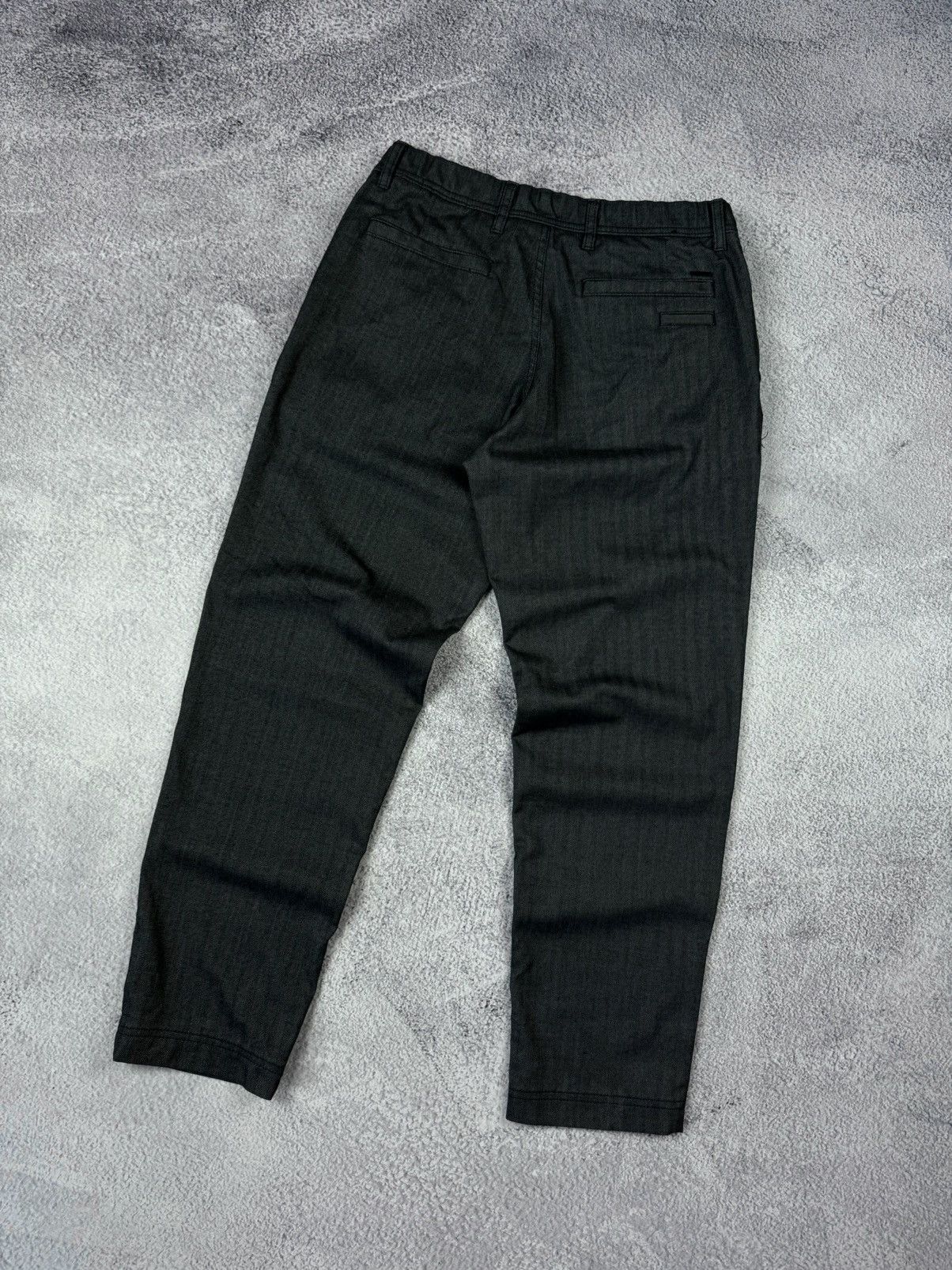 Hugo Boss HUGO BOSS Dark Grey Striped Lightweight Casual Cropped Pants Size US 31 - 4 Thumbnail
