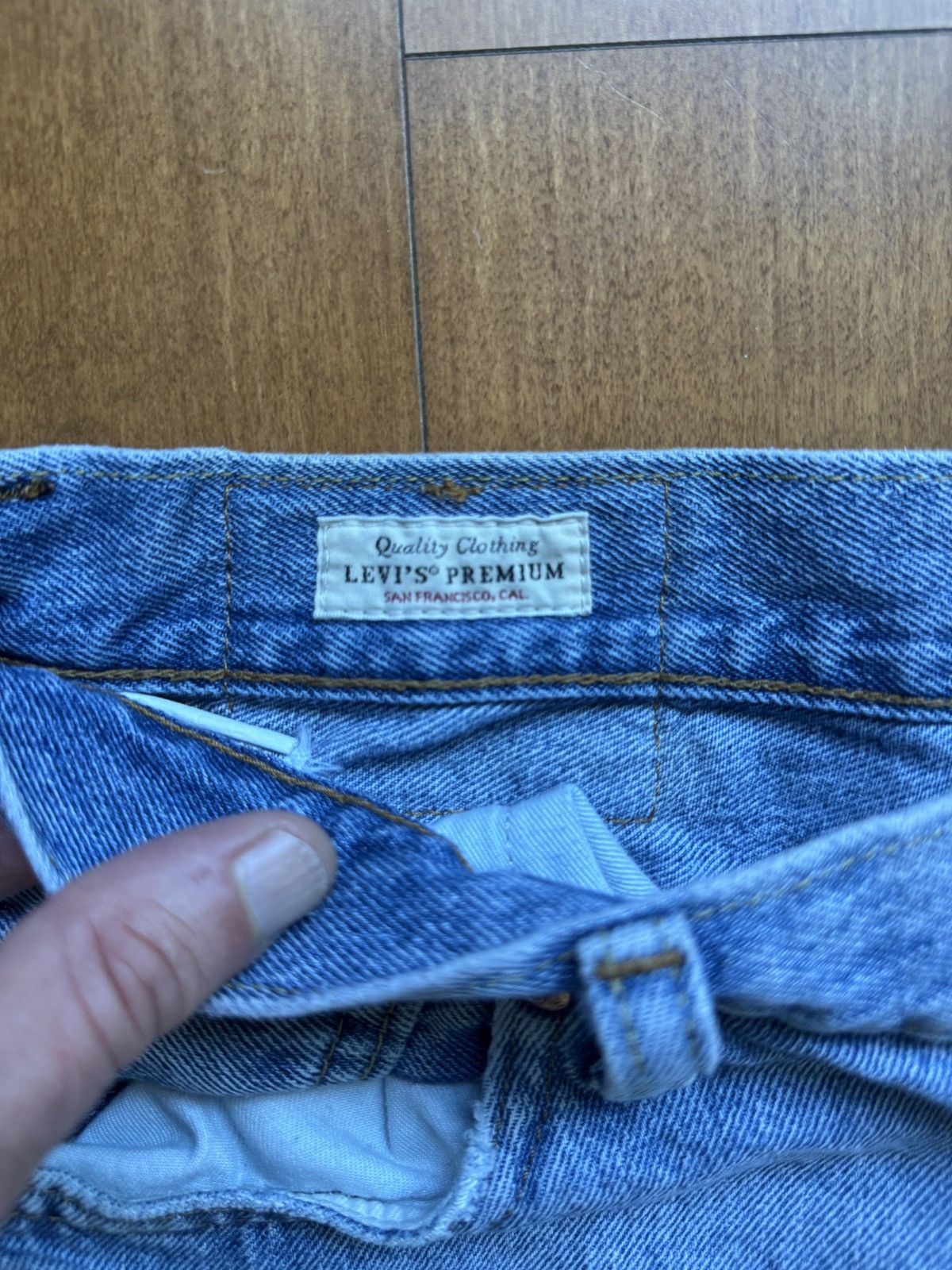 Levi's Evi’s 551z cropped 33 wide Size US 33 - 2 Thumbnail