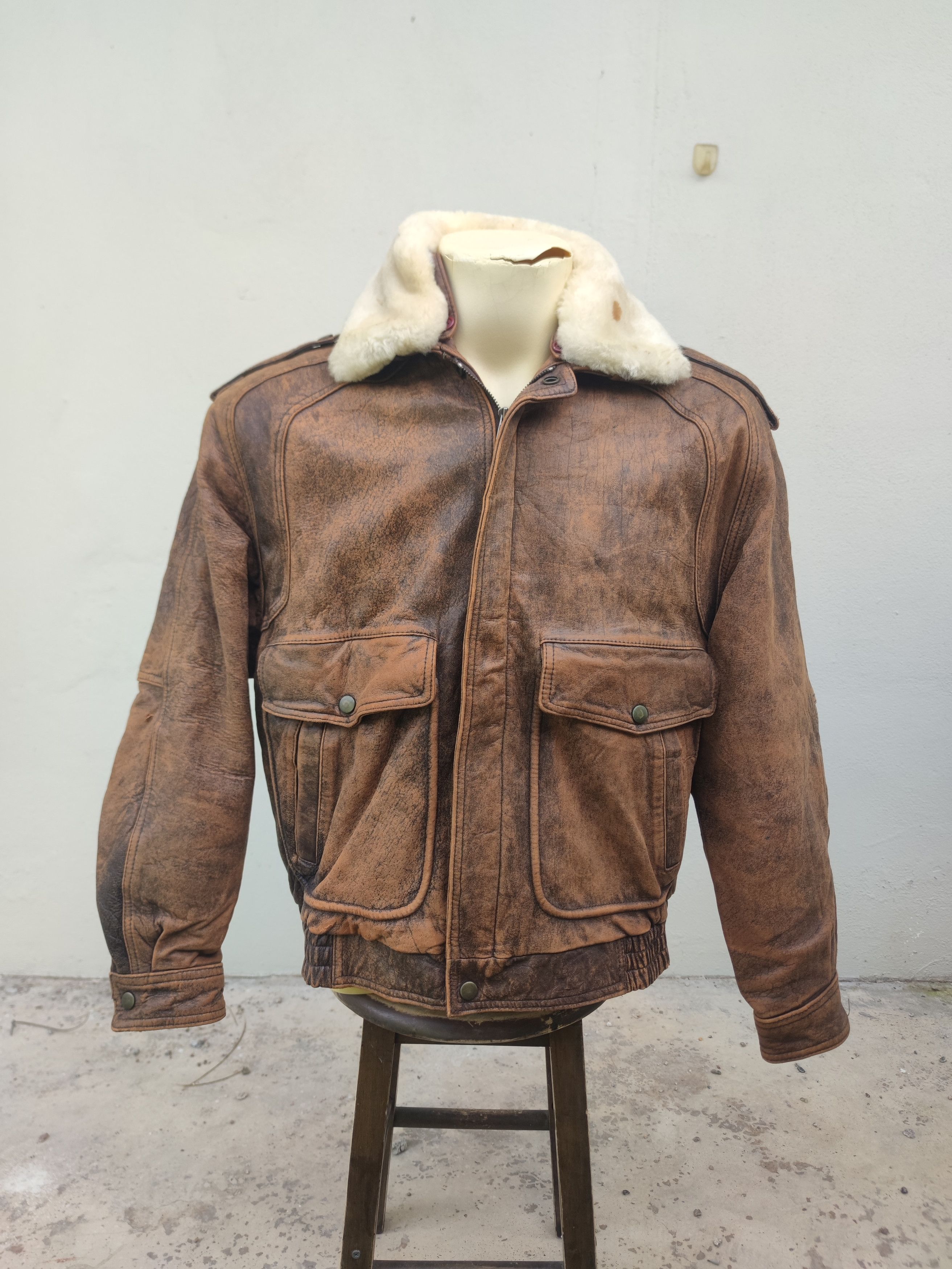 Vintage Vintage Flight Bomber Leather Jacket Size US L / EU 52-54 / 3 - 1 Thumbnail