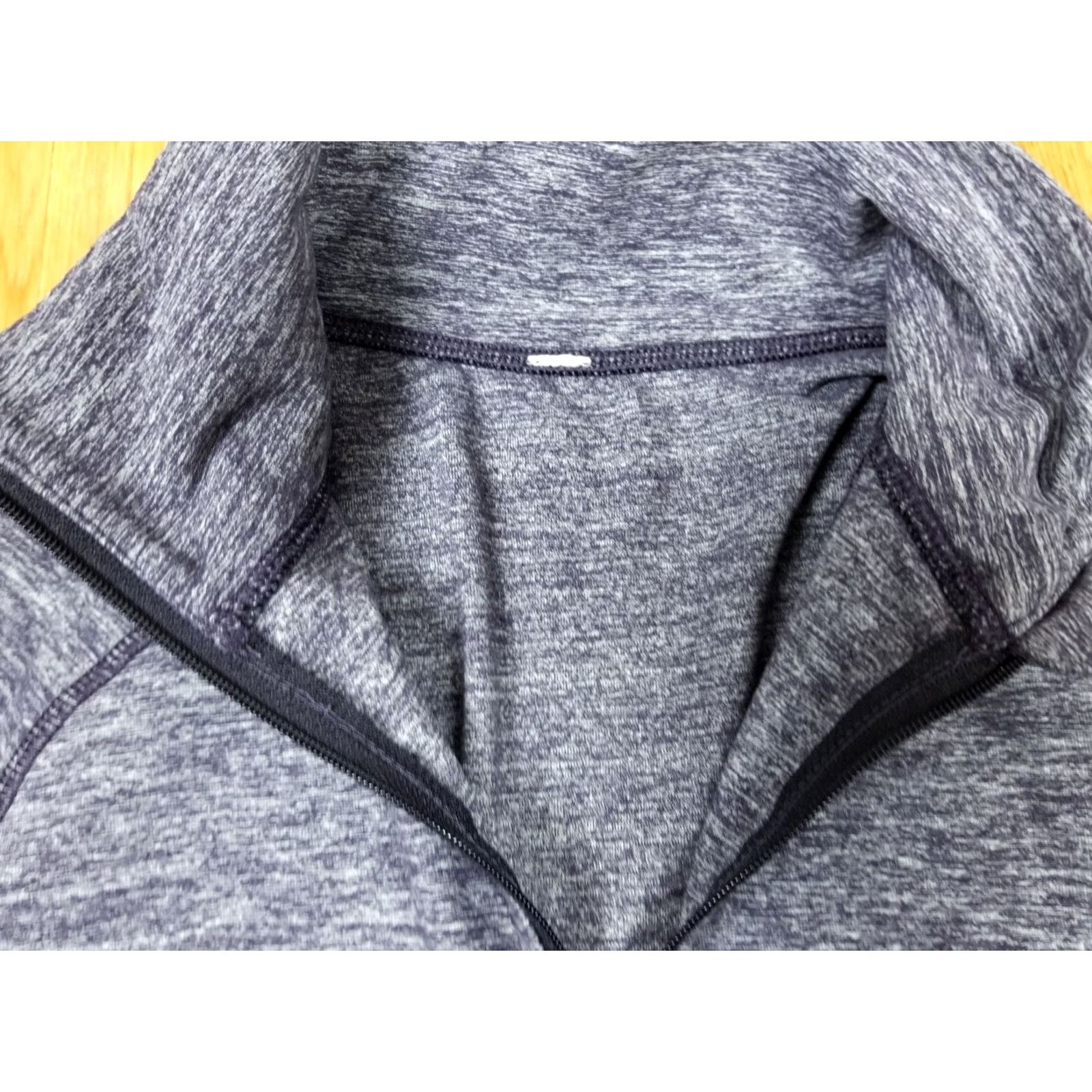 Lululemon LULULEMON Gray Half Zip Up Pullover Activewear Long Sleeve Top Shirt SZ 4 Size S / US 4 / IT 40 - 6 Thumbnail