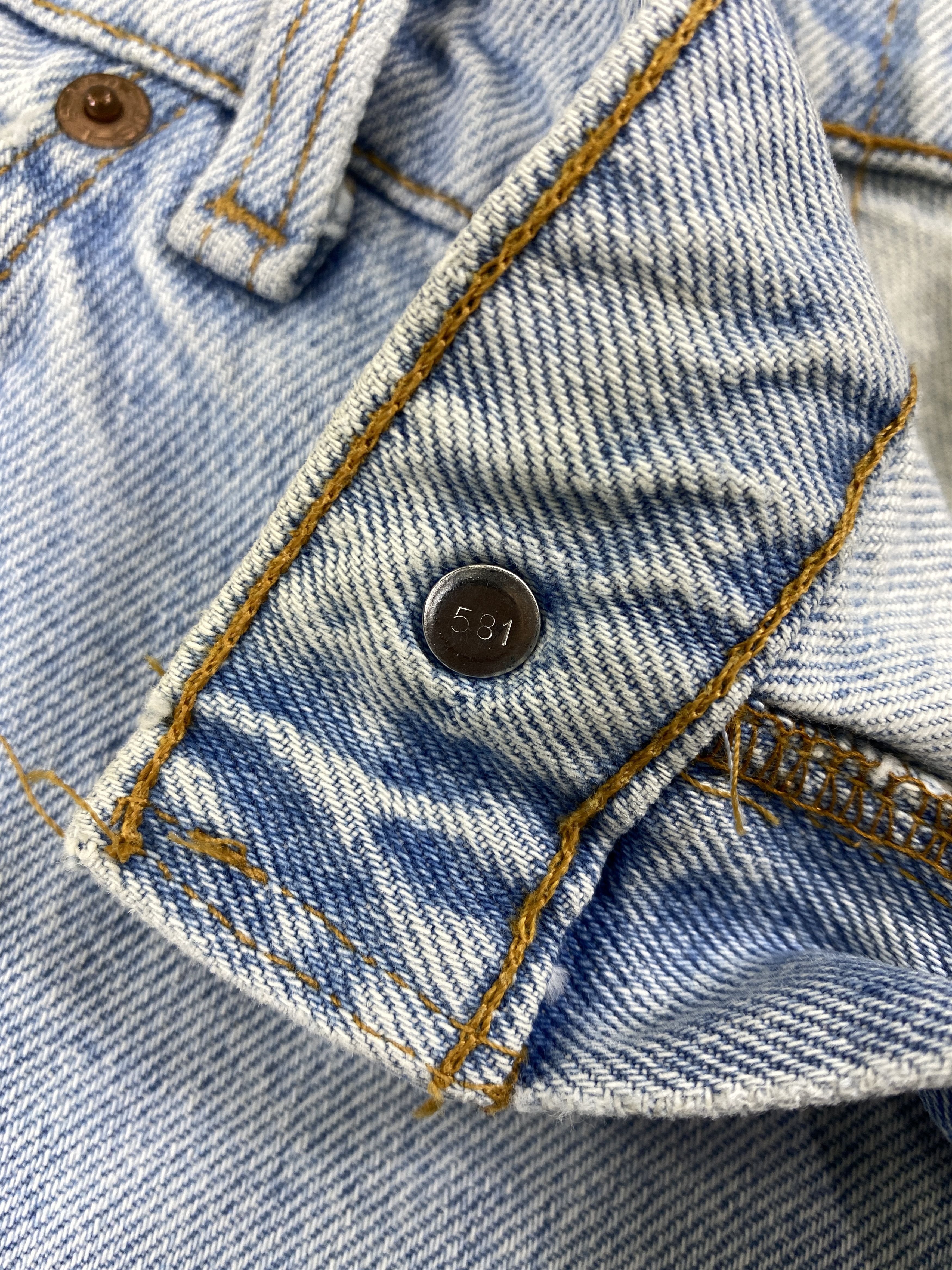 Levi's Light Blue Wash Vintage Levi's 15951 33x31 Denim -SJ042 Size US 33 - 7 Thumbnail