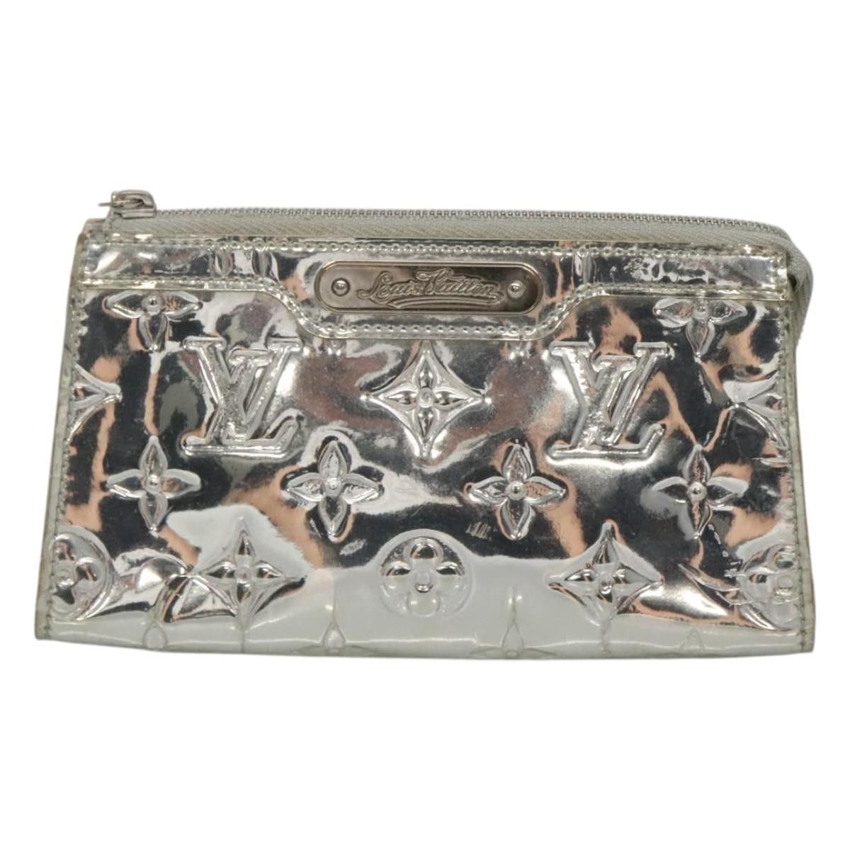 Louis Vuitton Louis Vuitton Cosmetic Pouch clutch Size ONE SIZE - 1 Thumbnail