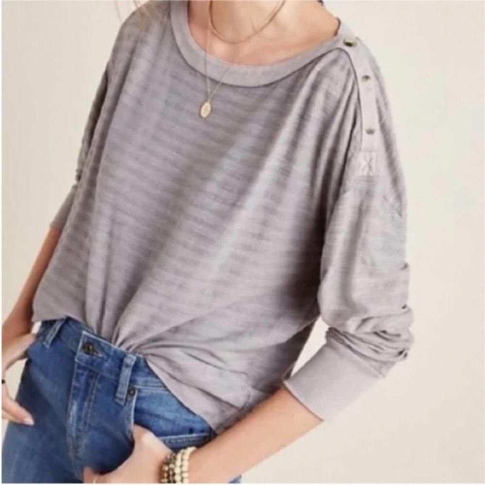 Designer Anthropologie l Delilah Button Shoulder Top Small Size S / US 4 / IT 40 - 9 Thumbnail
