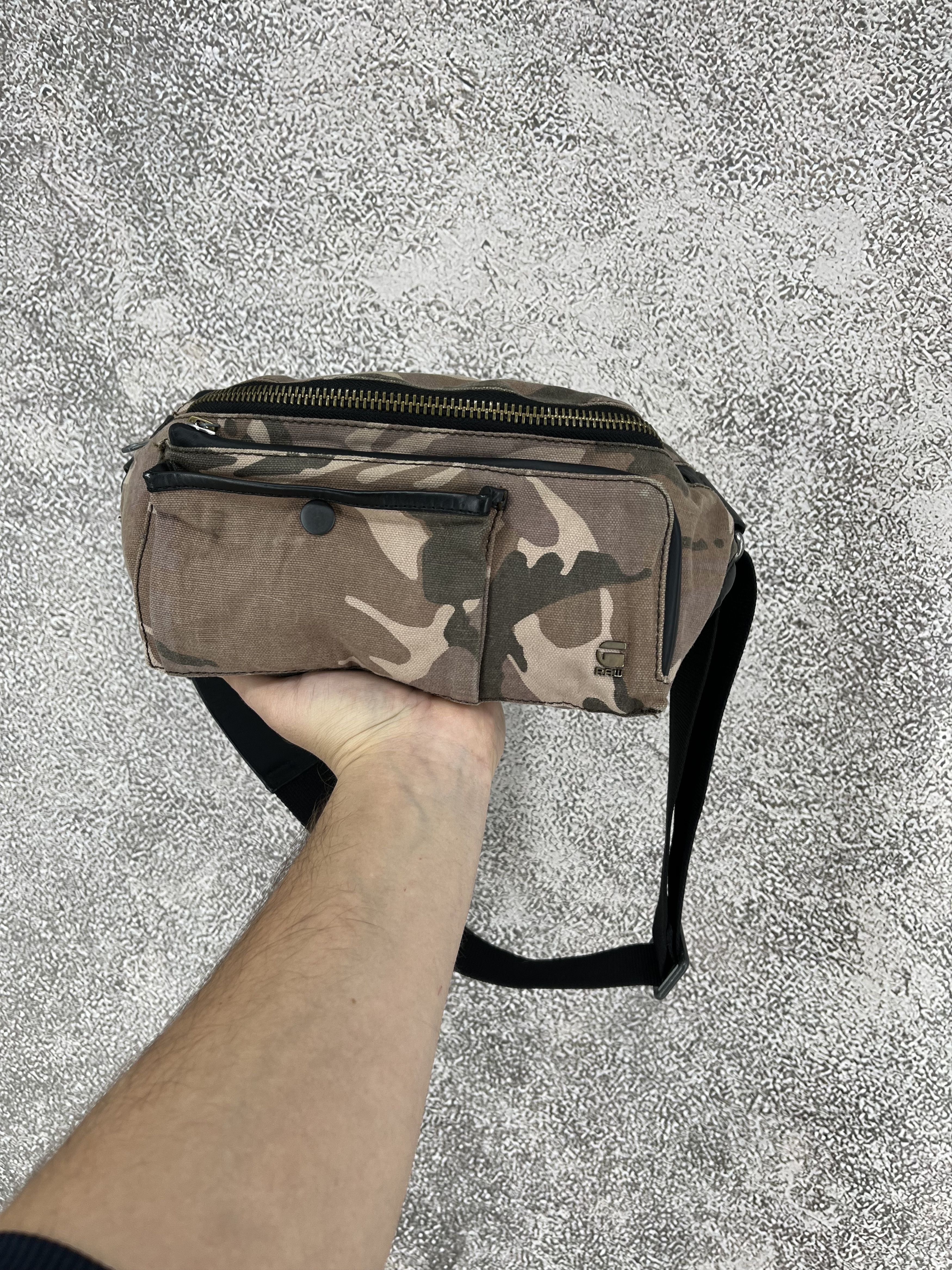 G-Star NWT G-Star Raw Stalt Dast Waistbag Taupe/Light Moss Camo Size ONE SIZE - 1 Thumbnail