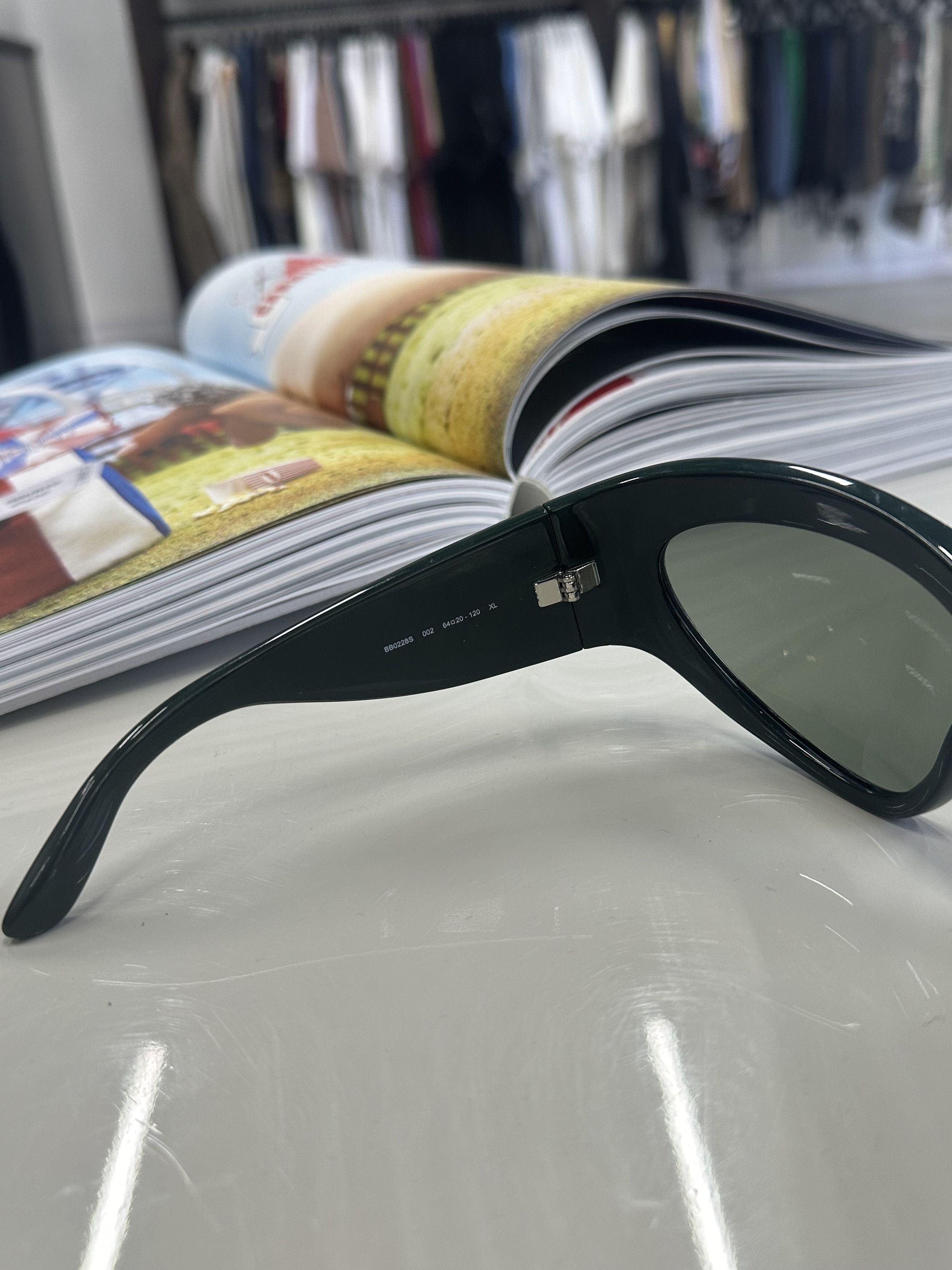 Balenciaga BALENCIAGA Wrap Sunglasses Shiny Solid Green Size ONE SIZE - 4 Thumbnail