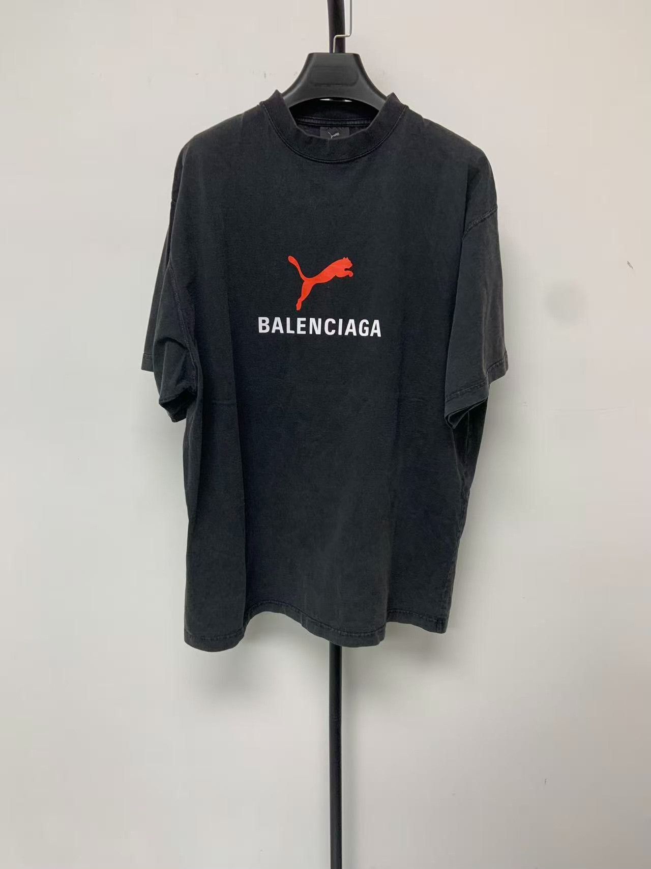 Balenciaga Balenciaga x PUMA Short Sleeve Loose T-Shirt Size US S / EU 44-46 / 1 - 1 Thumbnail