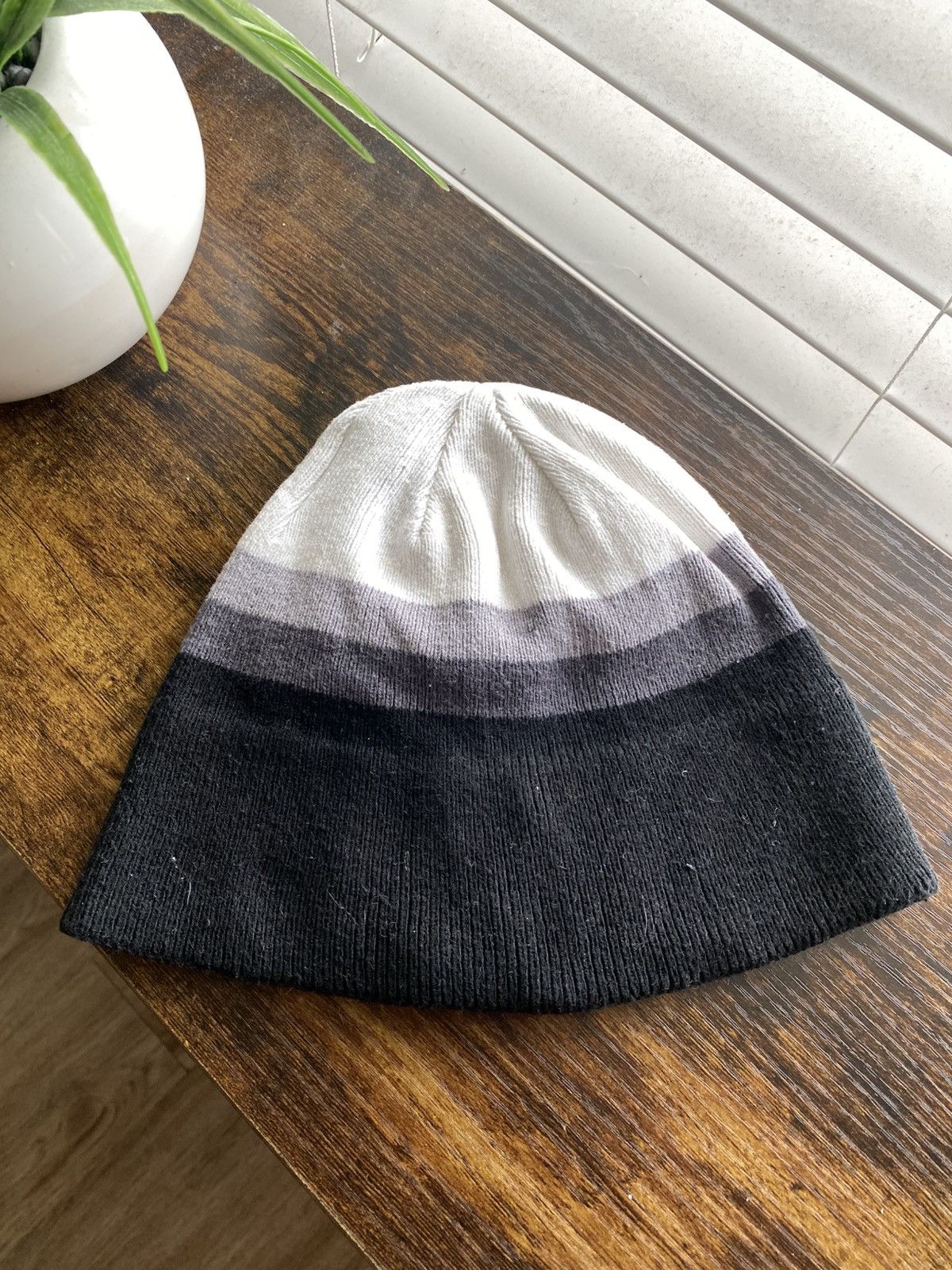 Vintage Y2K Flame Skater Skully Beanie Size ONE SIZE - 3 Thumbnail