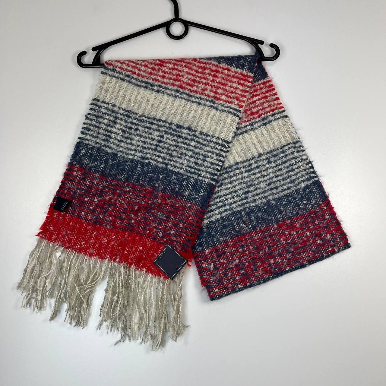 Tommy Hilfiger Tommy Hilfiger Knit Scarf Striped Red Blue Beige Fringe Size ONE SIZE - 5 Thumbnail