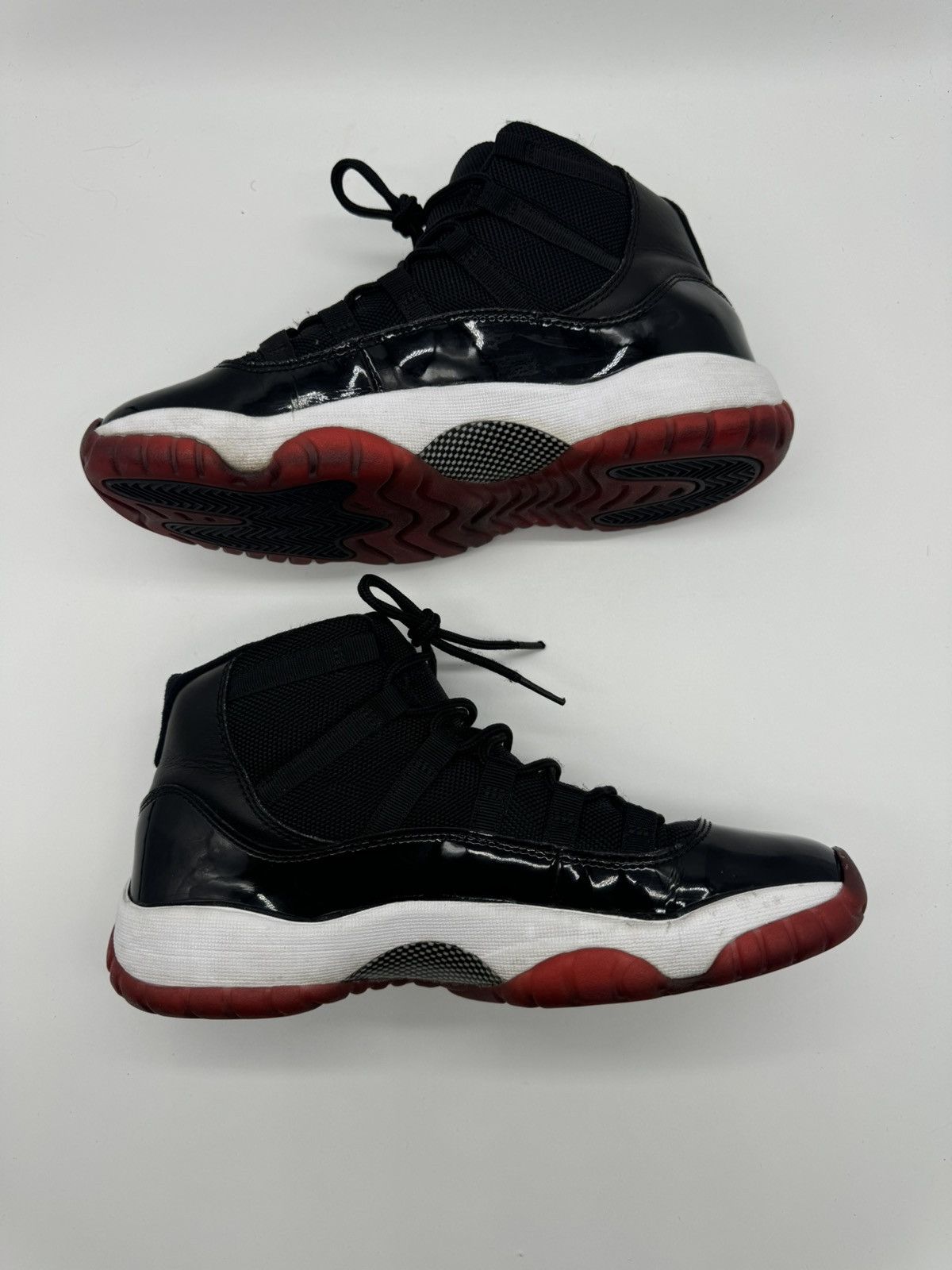 Nike Nike Air Jordan 11 Retro GS Bred Youth Size 6.5 | Women’s 8 Size US 6.5 / EU 39-40 - 3 Thumbnail