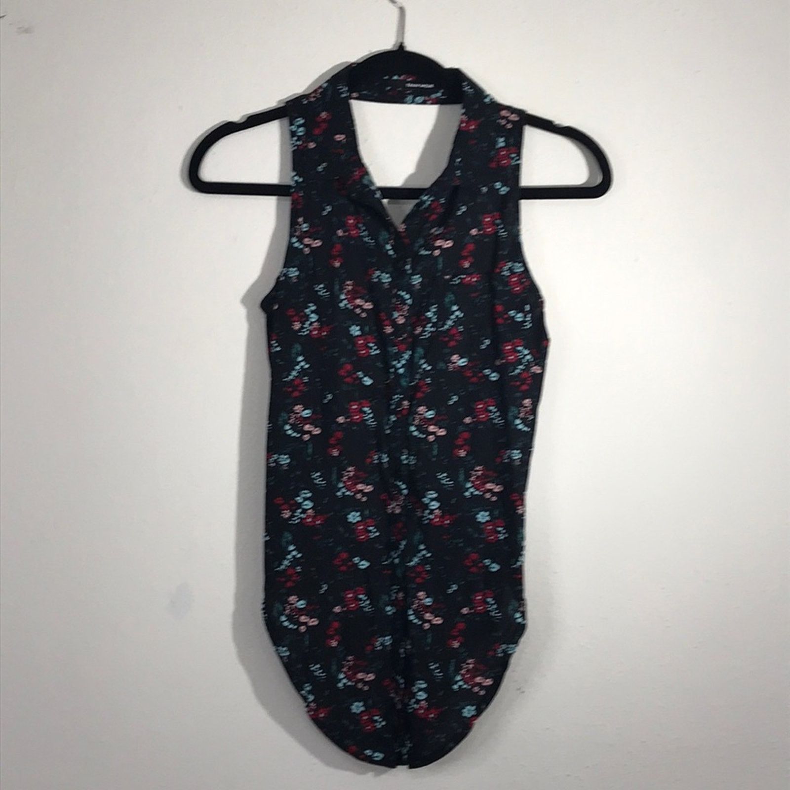 Other Tally Weijl Black Floral Racerback Shirt Size XS Size XS / US 0-2 / IT 36-38 - 4 Thumbnail