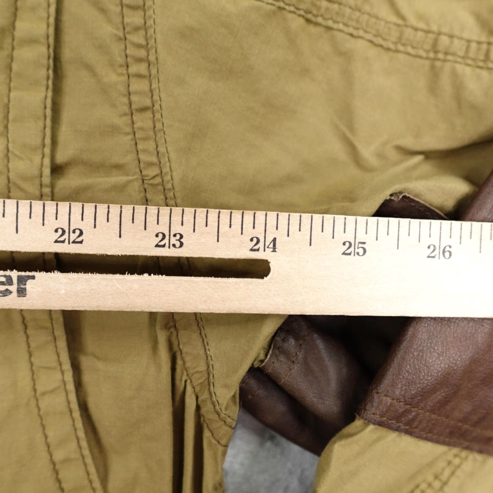 Vintage VINTAGE Henry Cottons Jacket 48 XL Brown Leather Hunting Shacket Military Shirt Men Regular Size 48 Brown Leather Hunting 90s? (Cannot assume decade) Size US M / EU 48-50 / 2 - 7 Thumbnail