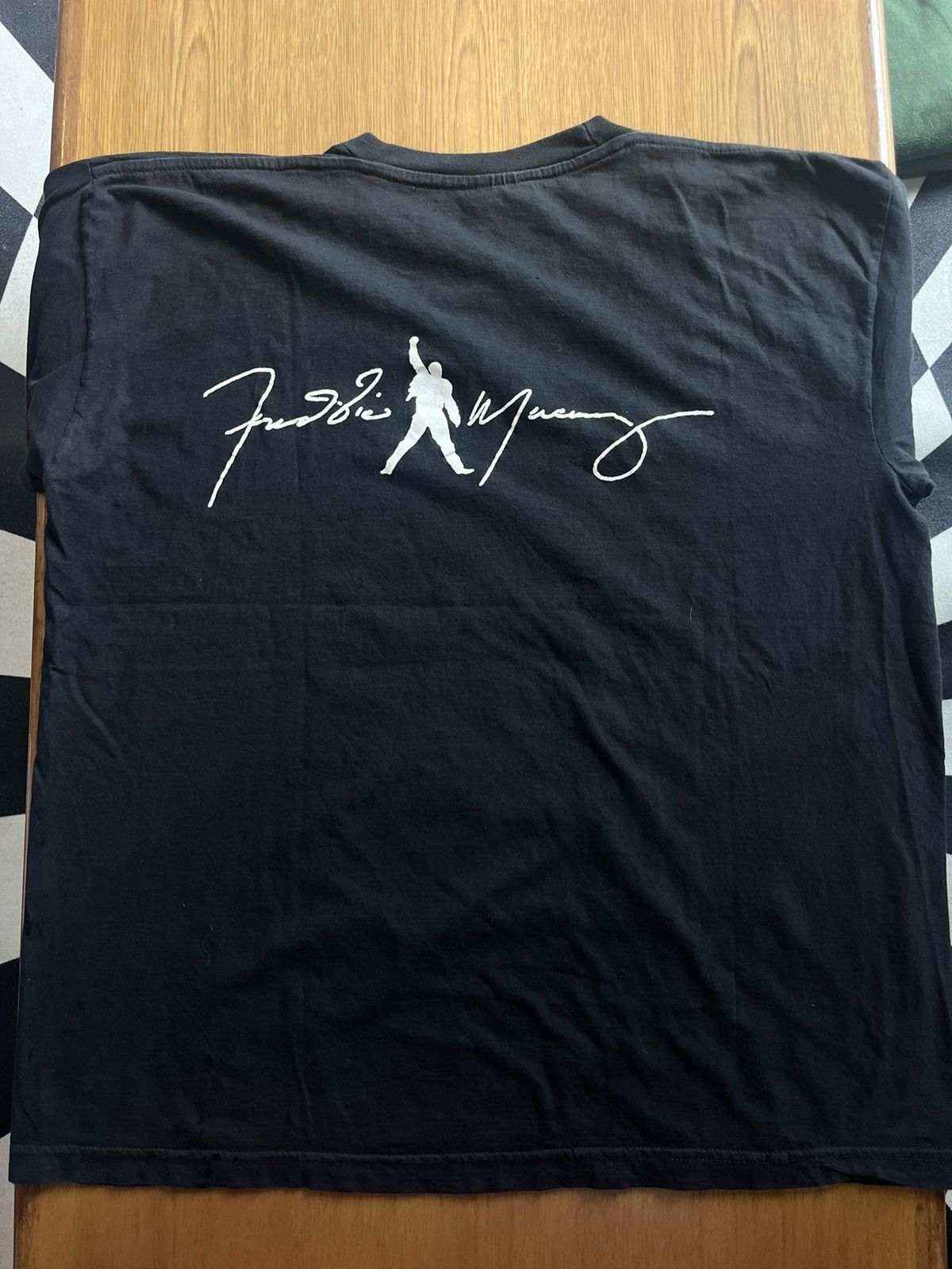 Band Tees Vintage FREDDIE MERCURY singer Queen band 90’s Tshirt Size US XL / EU 56 / 4 - 8 Thumbnail